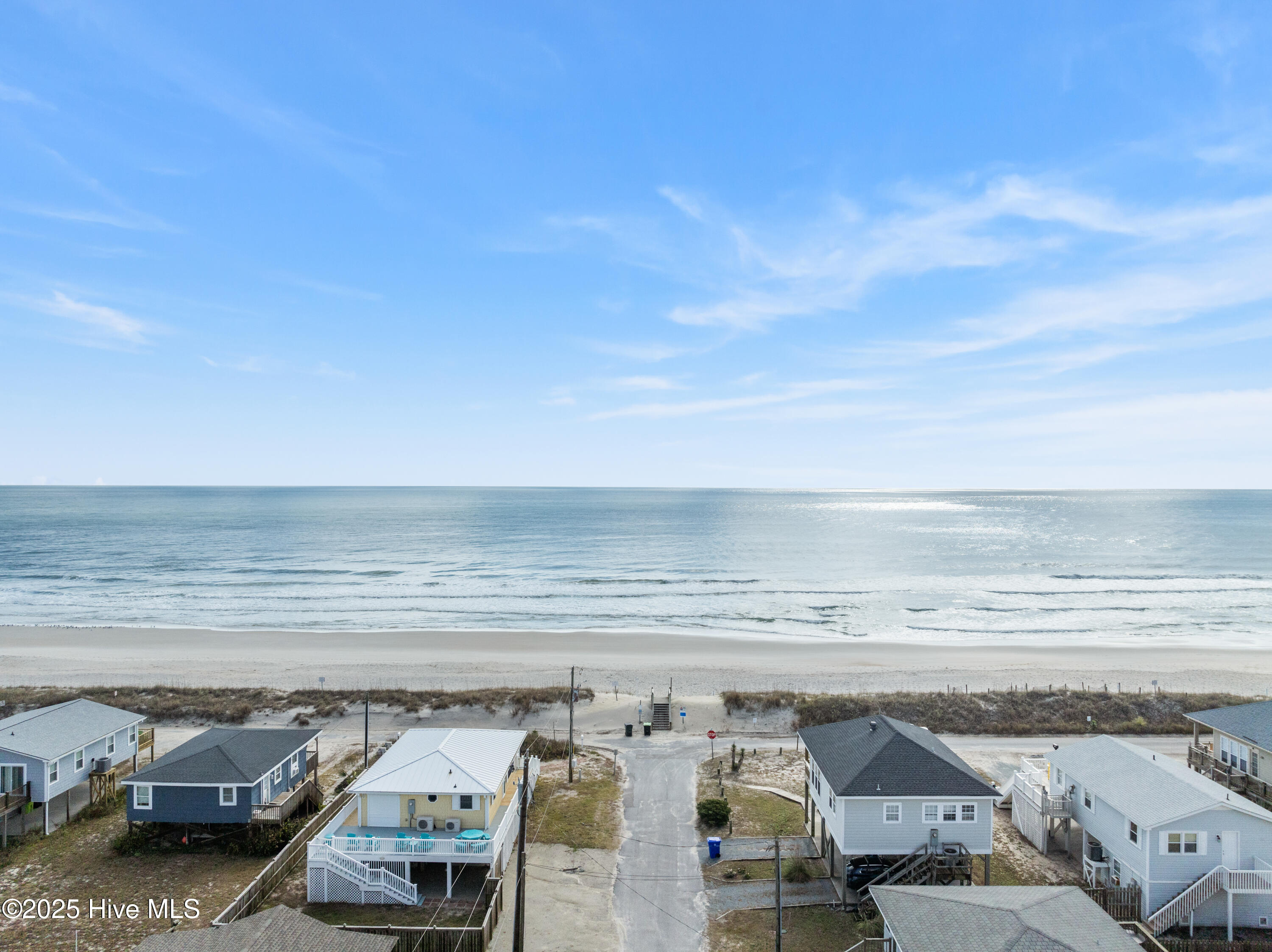 100544143 | Photo 42