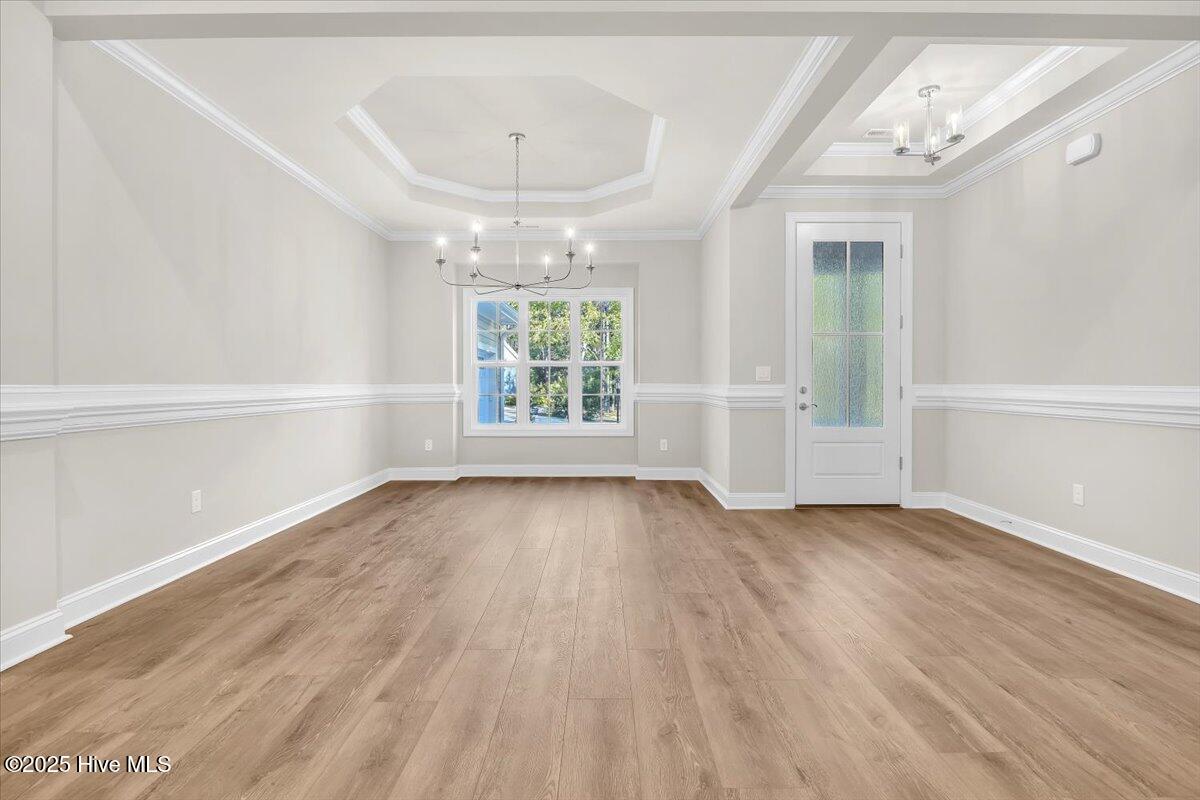 100505838 | Photo 11