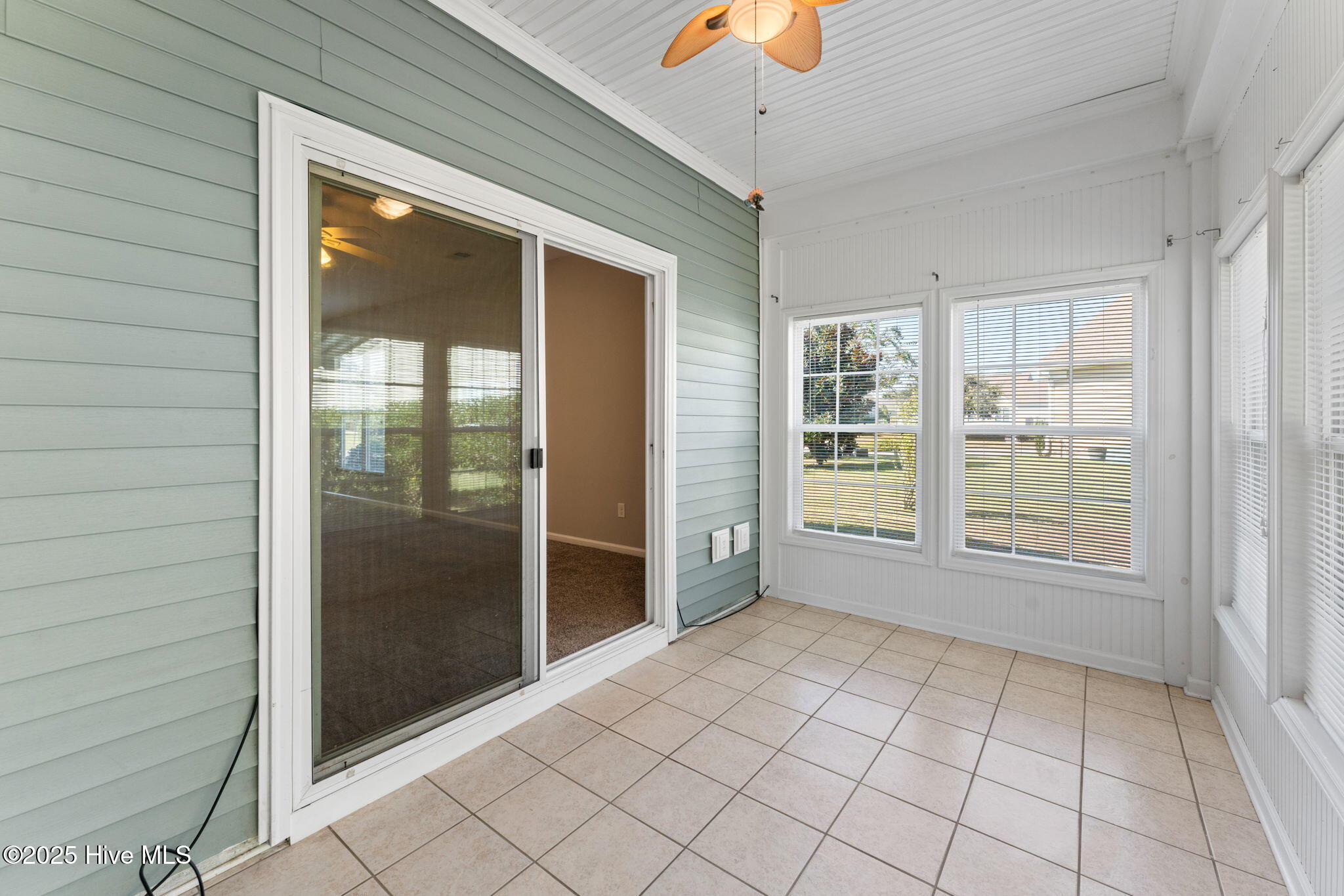 100520190 | Photo 41