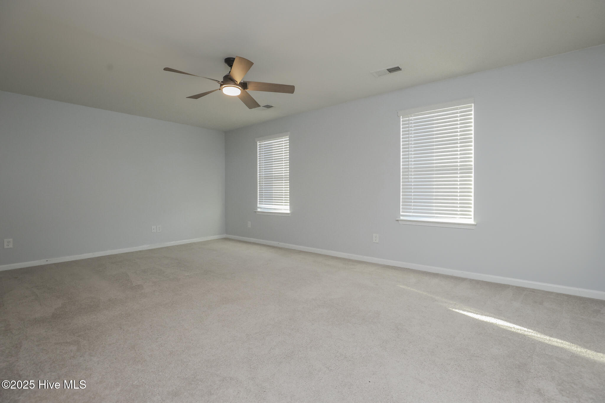 100537464 | Photo 17