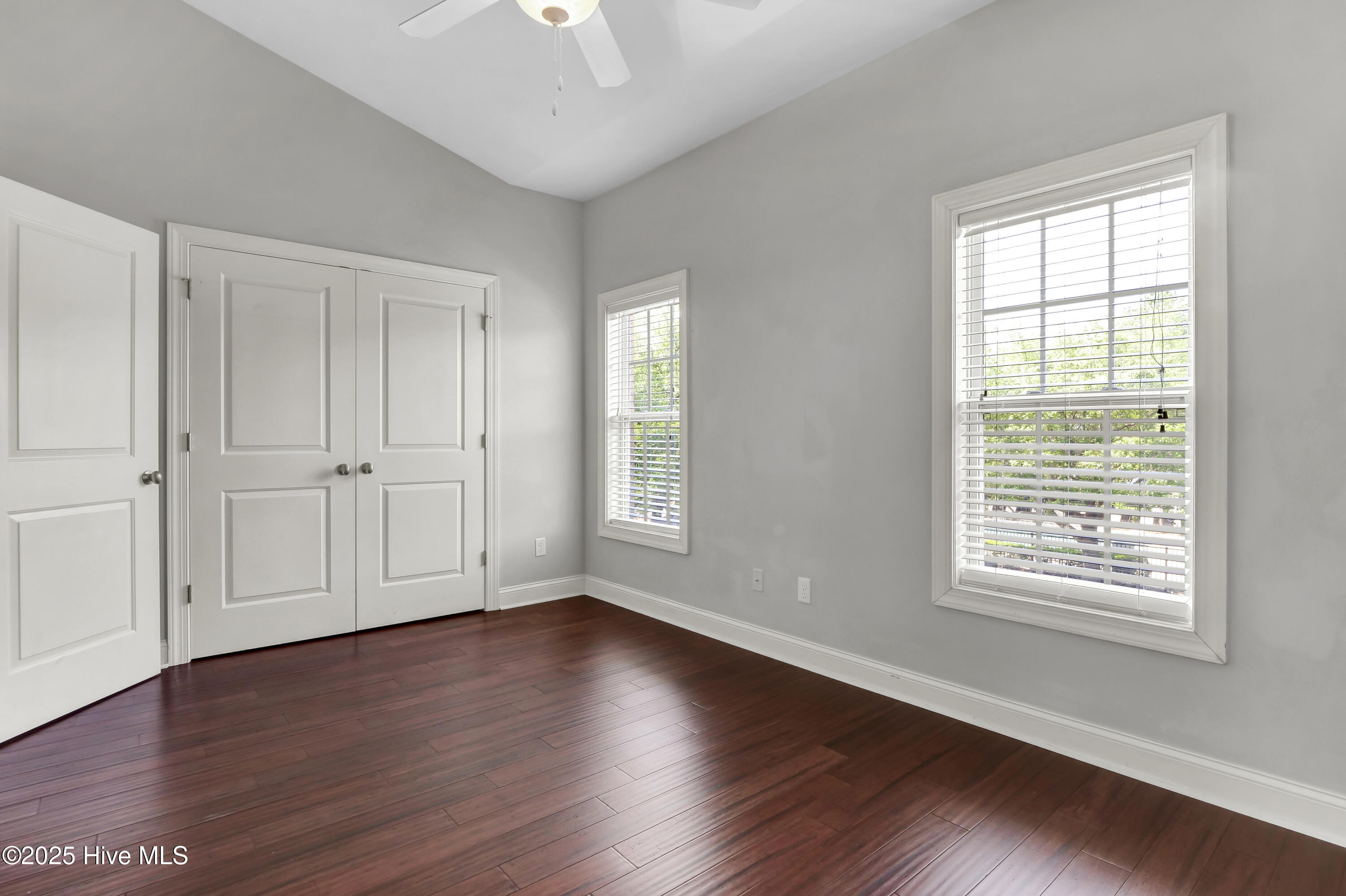 100504988 | Photo 27