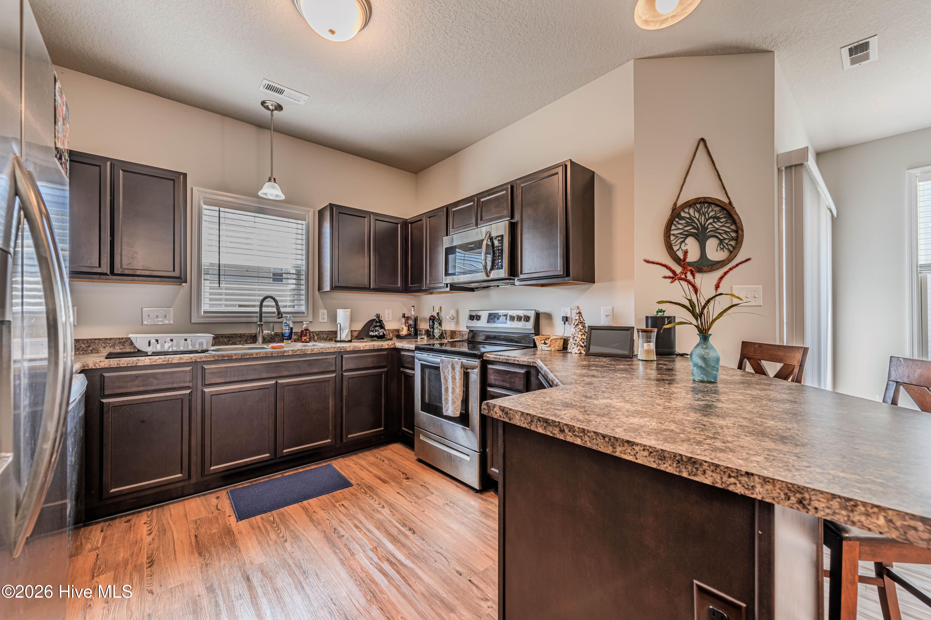 100565496 | Photo 14