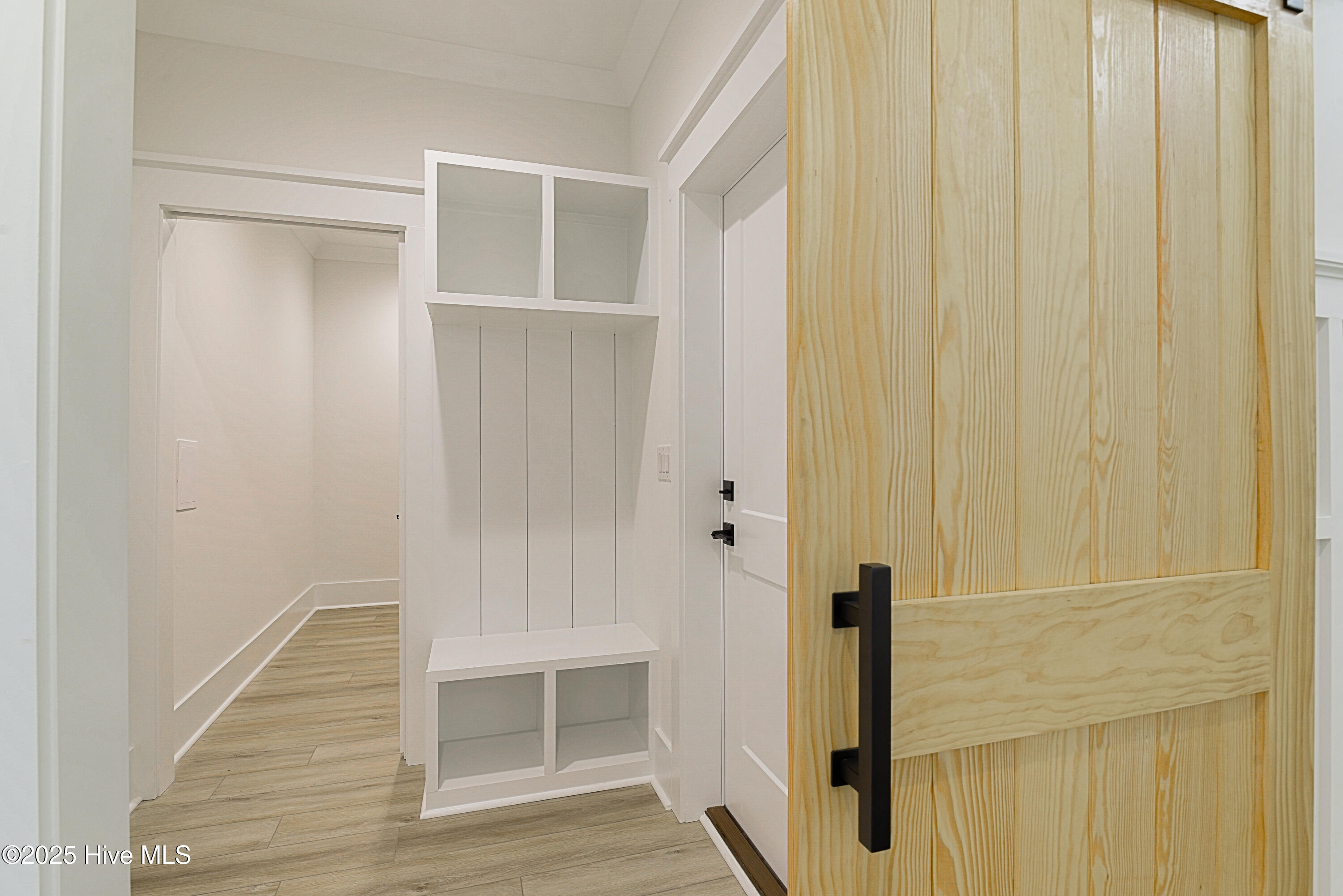 100541947 | Photo 15