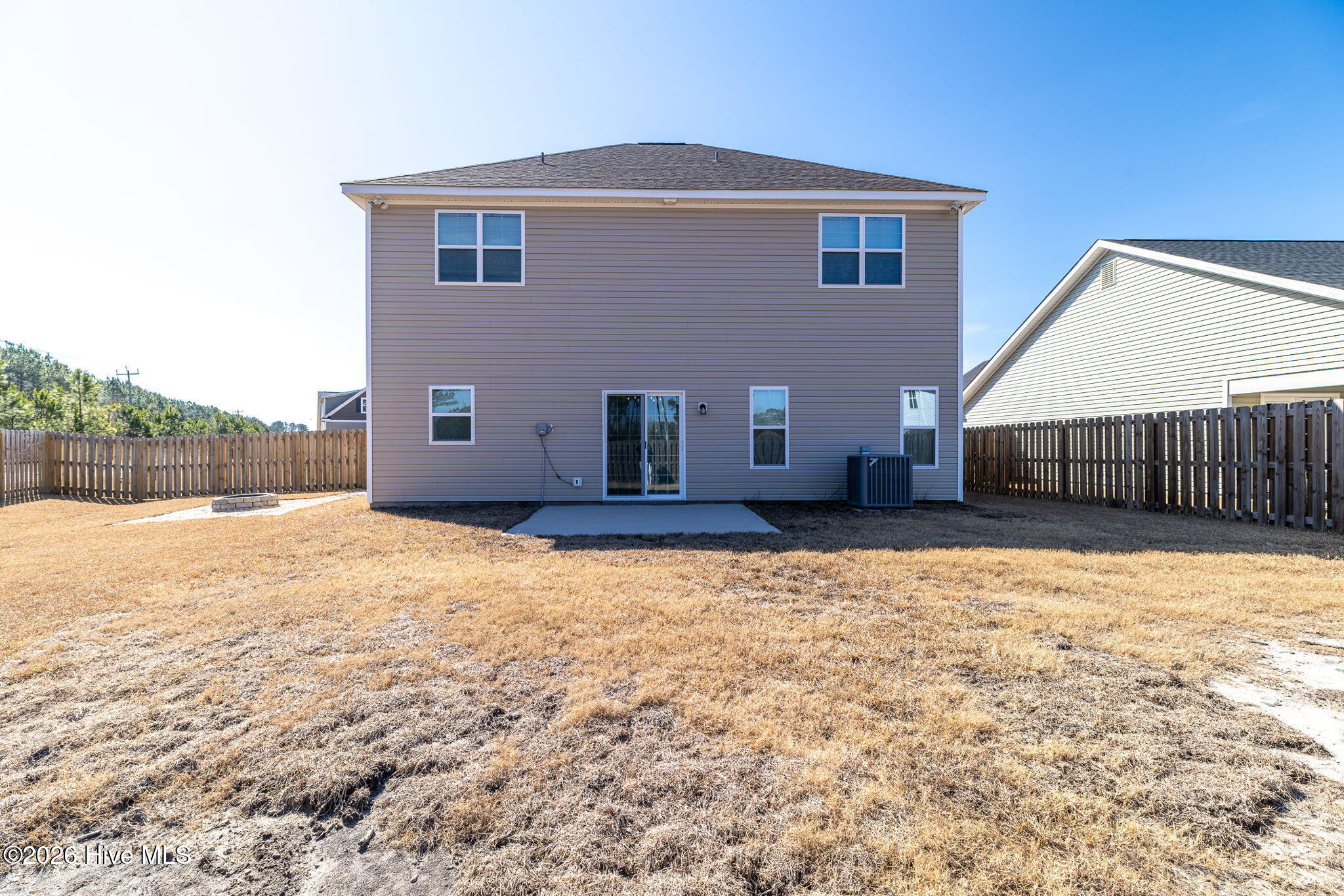 100554738 | Photo 35