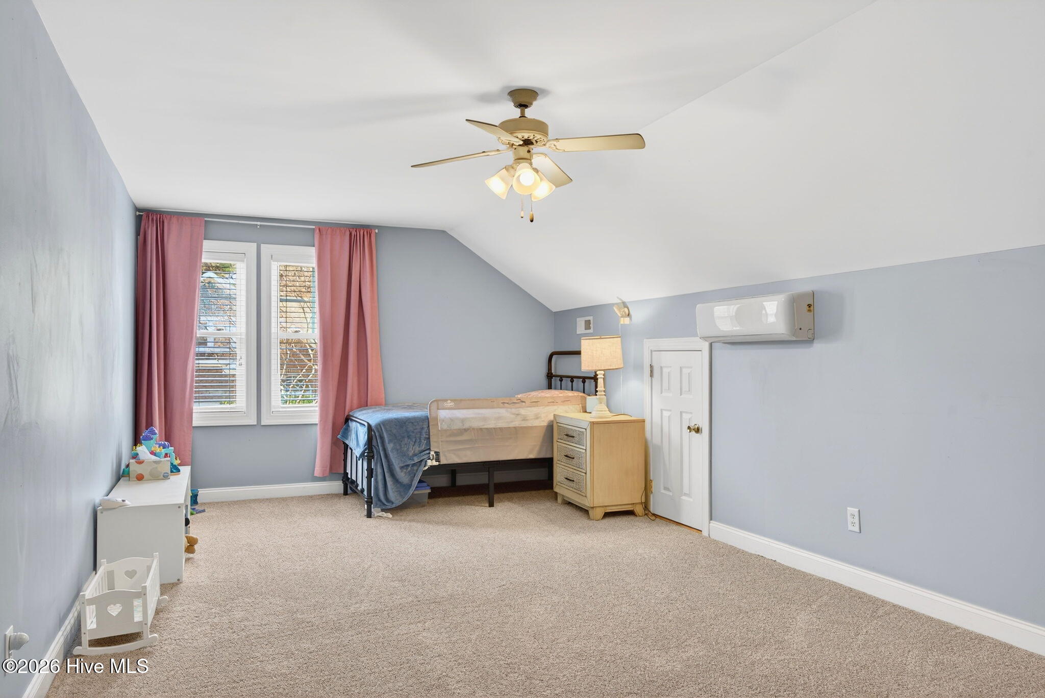 100558158 | Photo 34