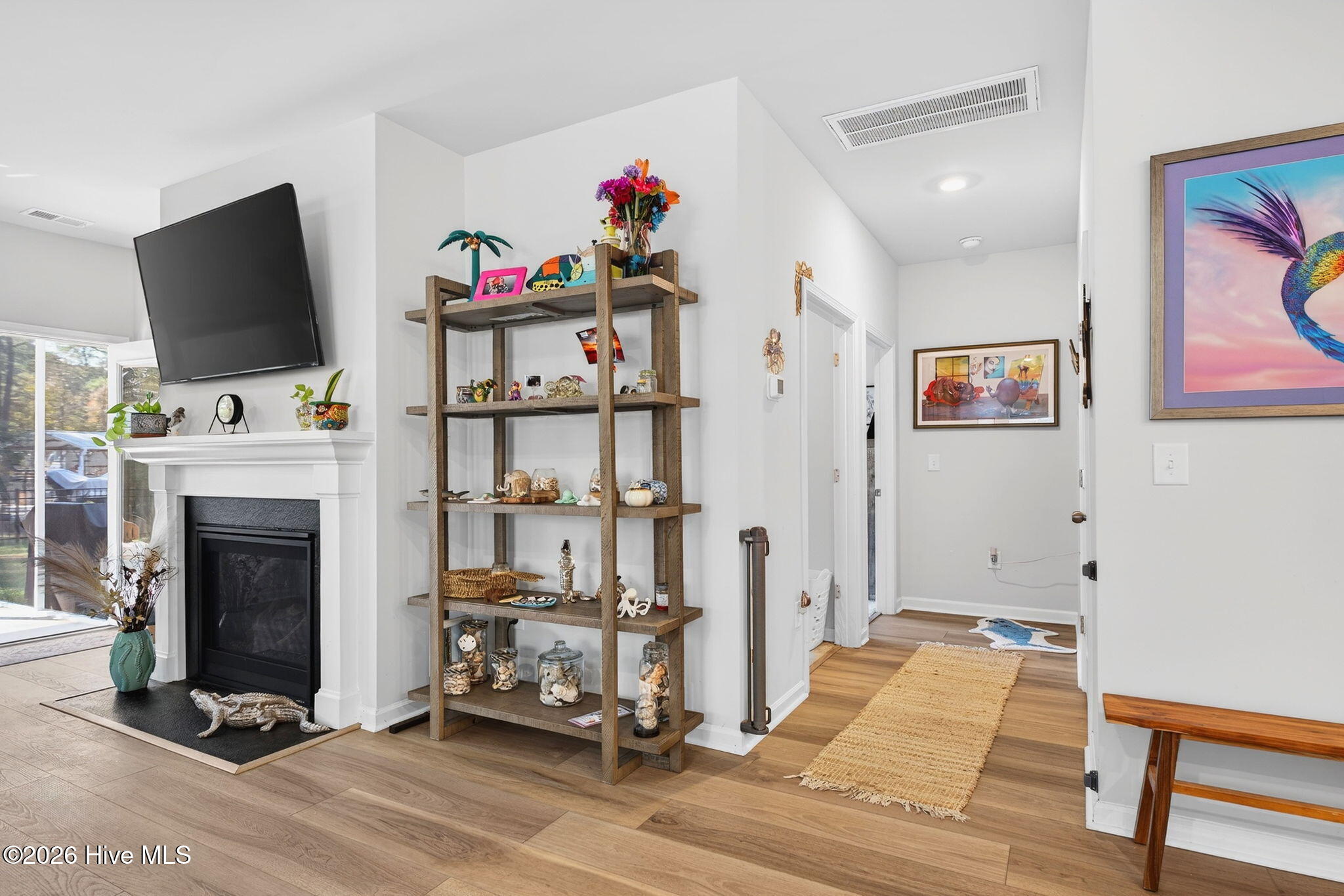 100559811 | Photo 15