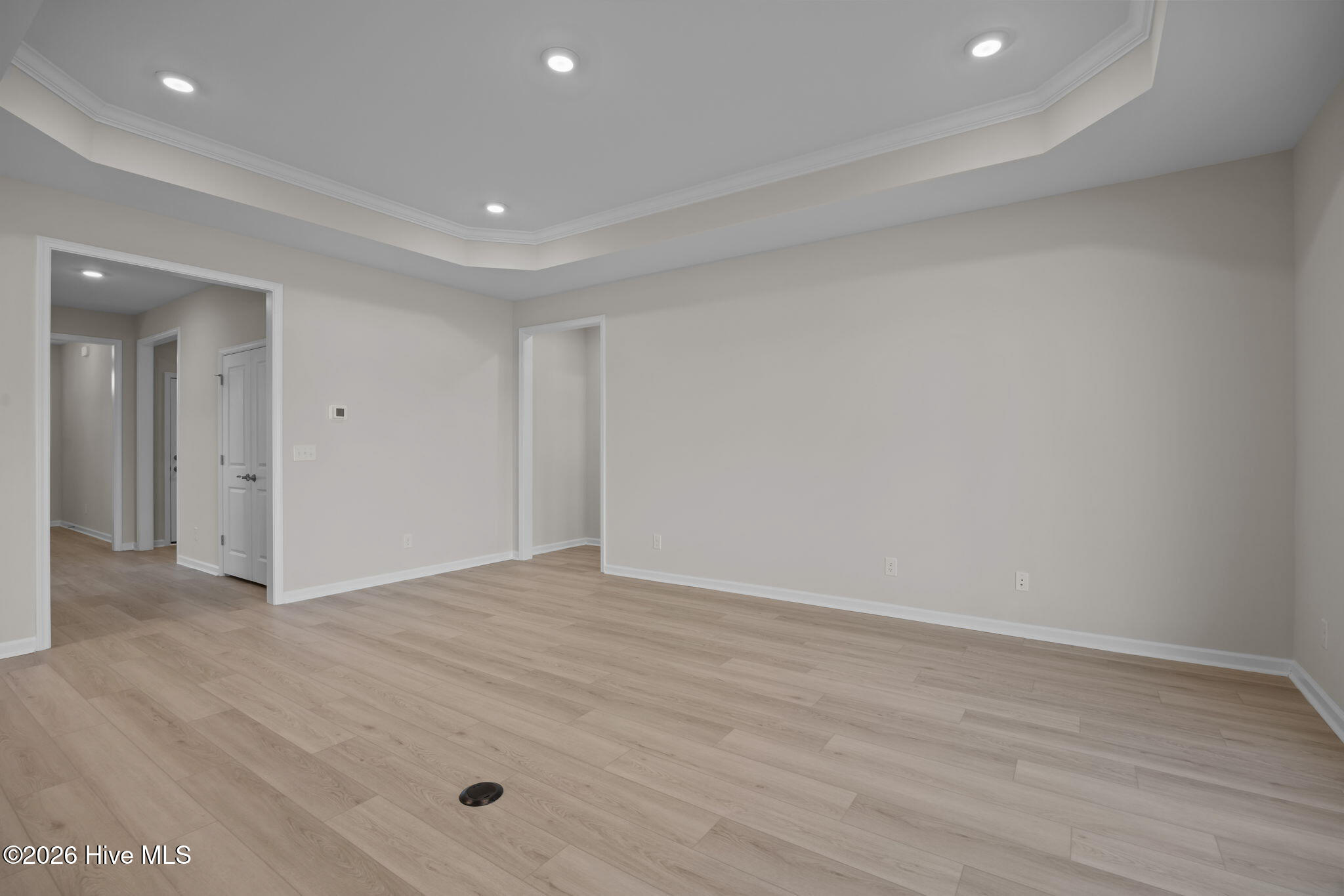 100509950 | Photo 14