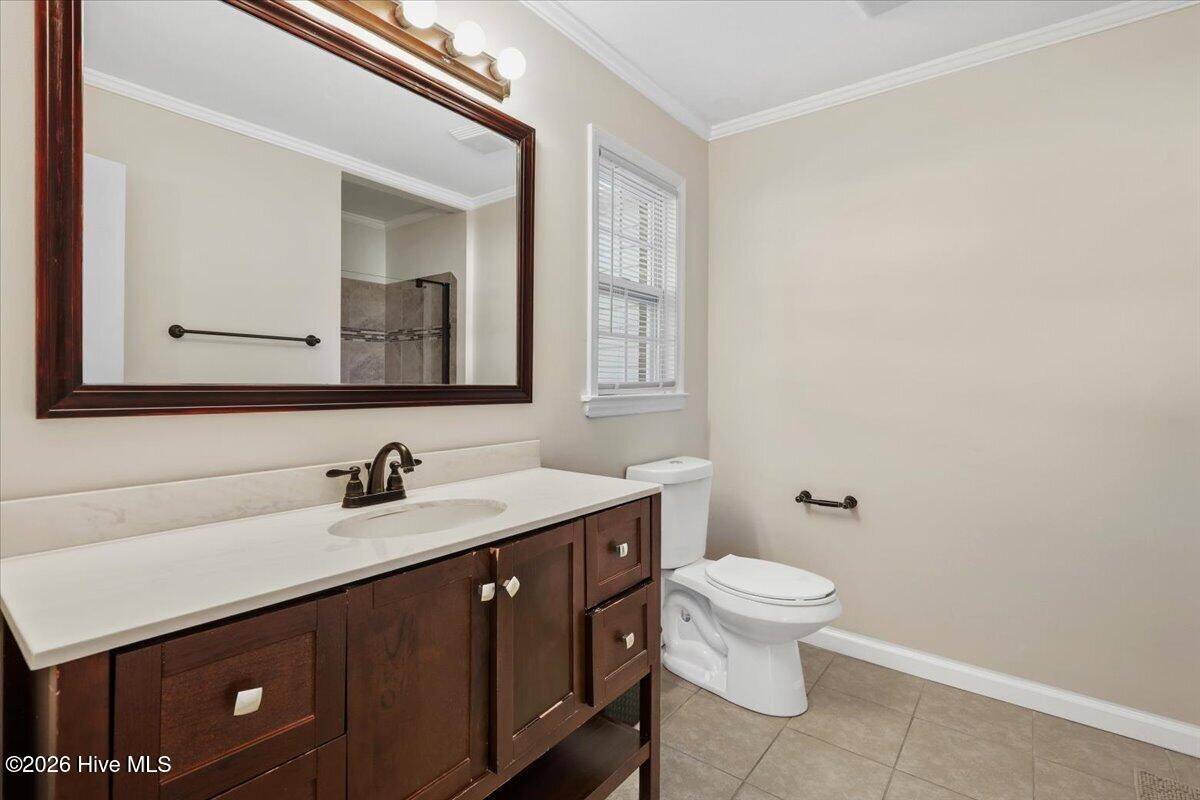 39-101 Waters Circle-39