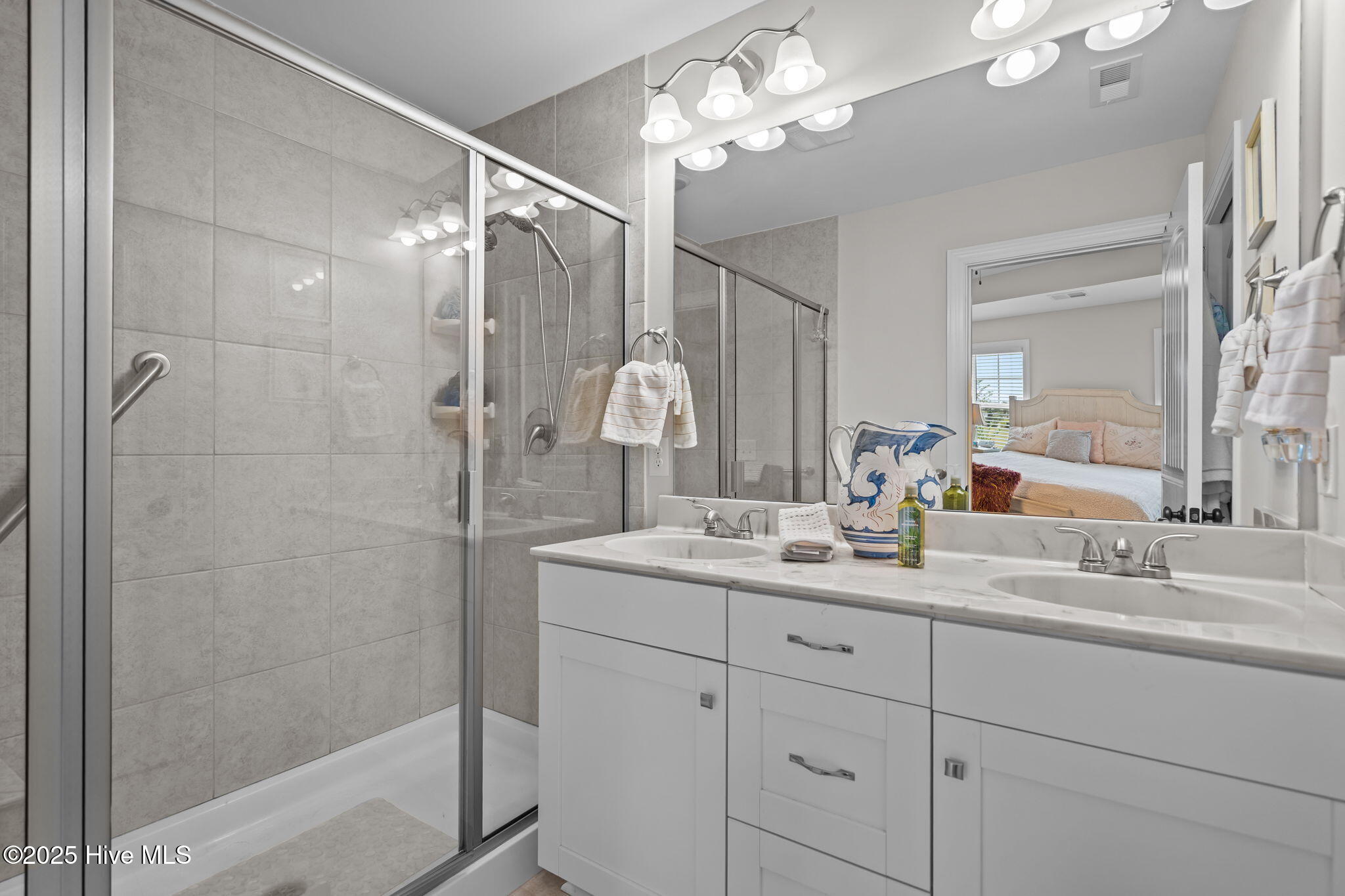 100539451 | Photo 23