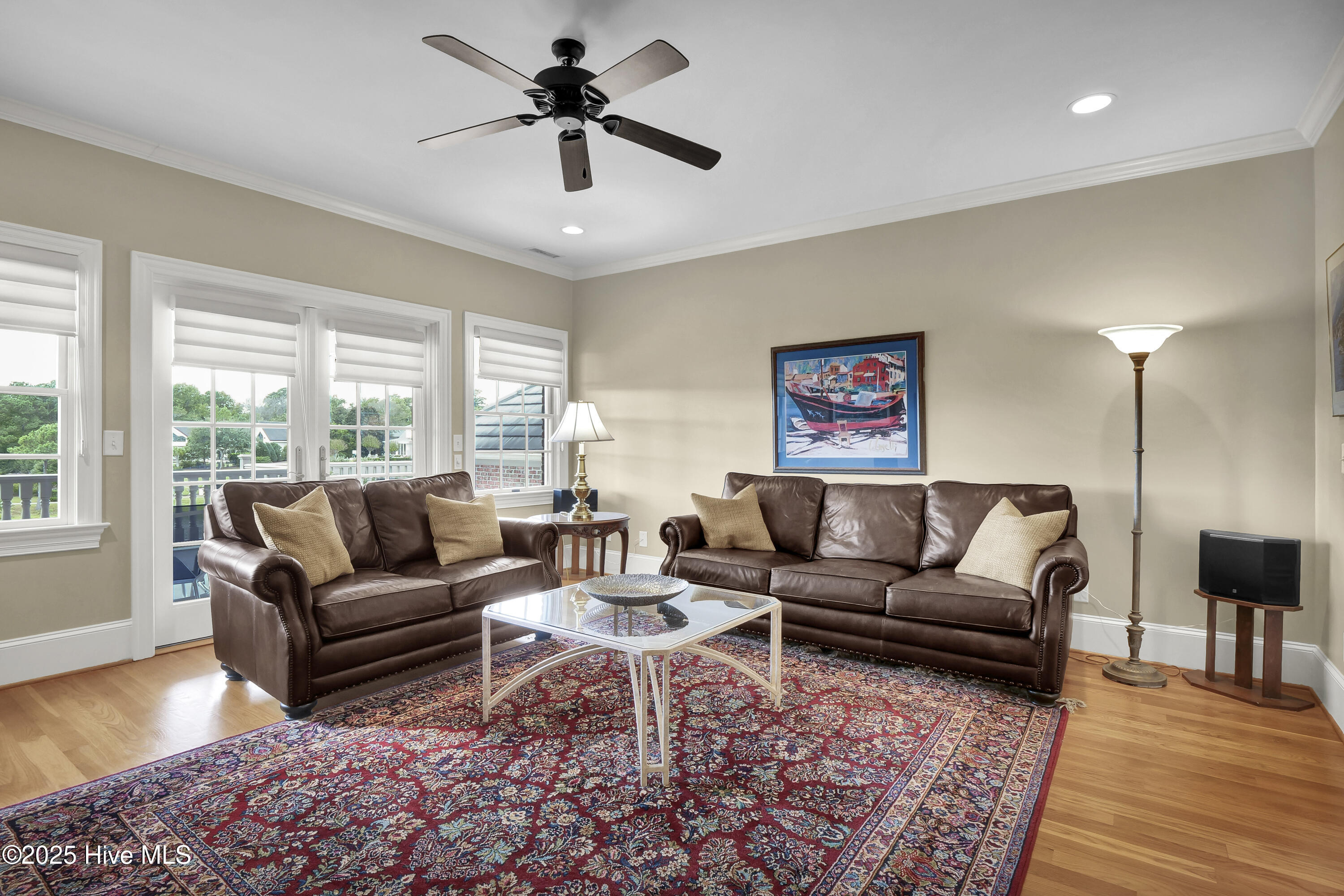 100555376 | Photo 33