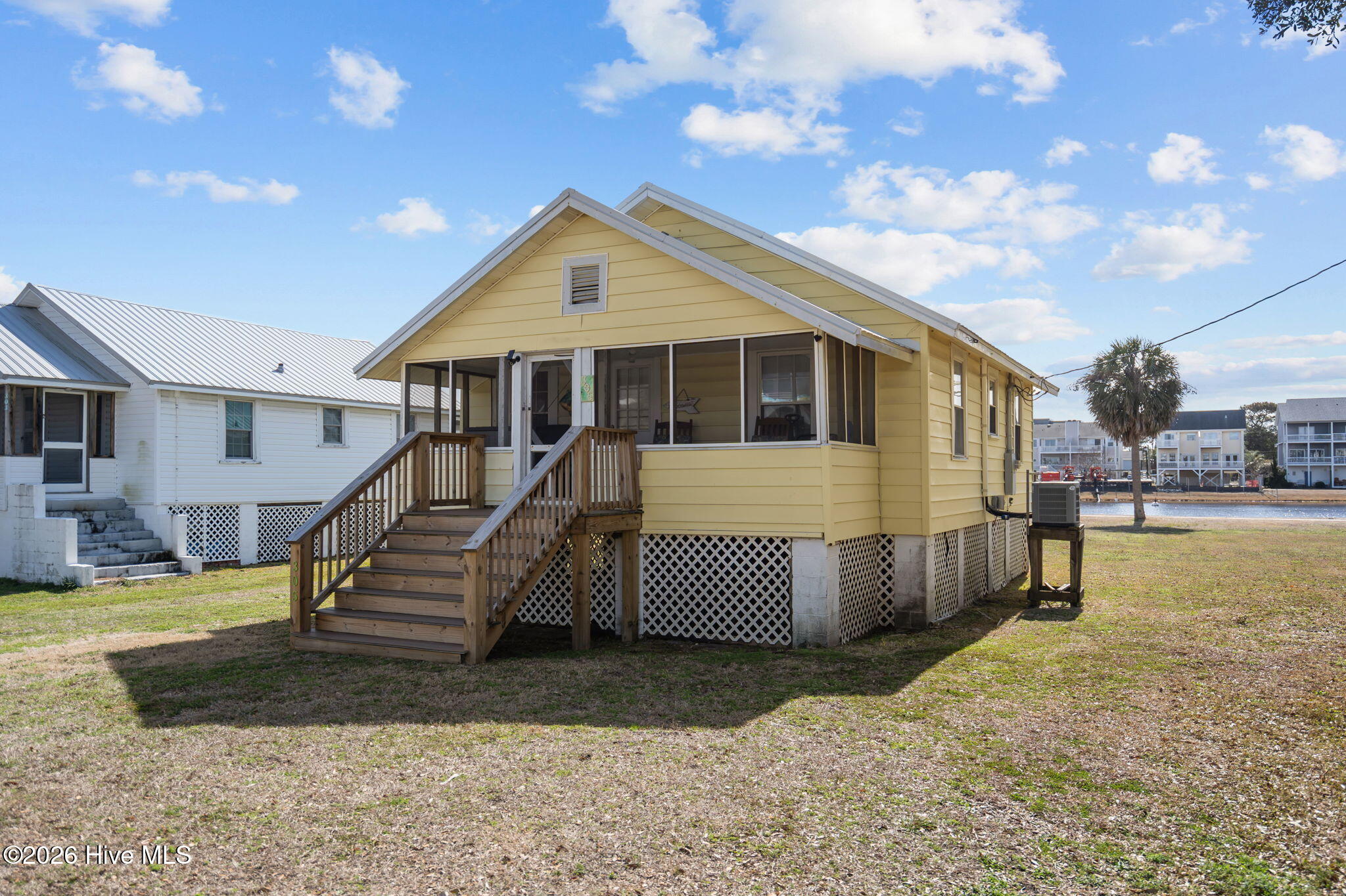 305 Atlanta Avenue, Carolina Beach, NC, 28428
