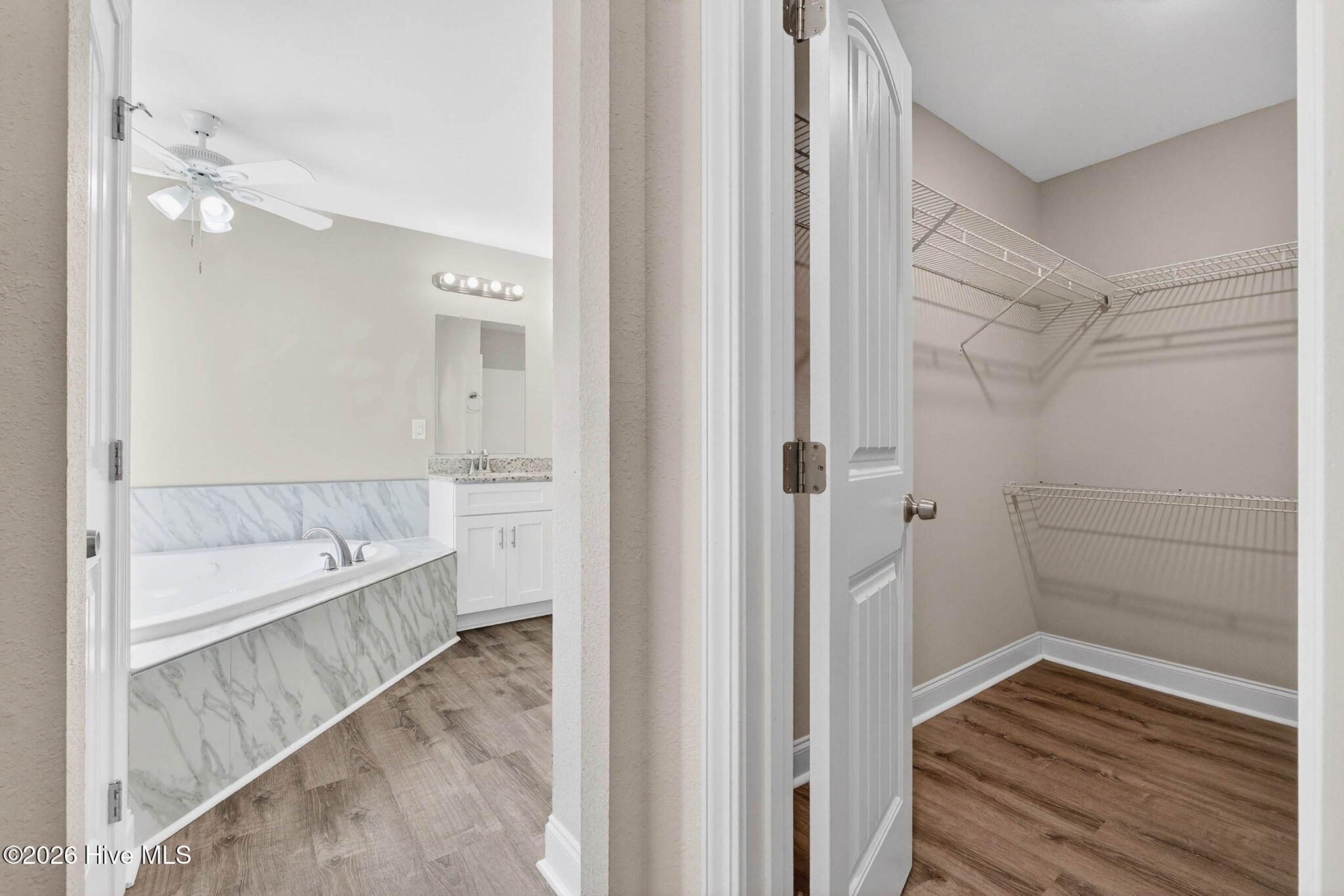 100564948 | Photo 35