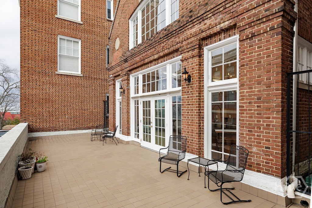 247 E Washington Street 207