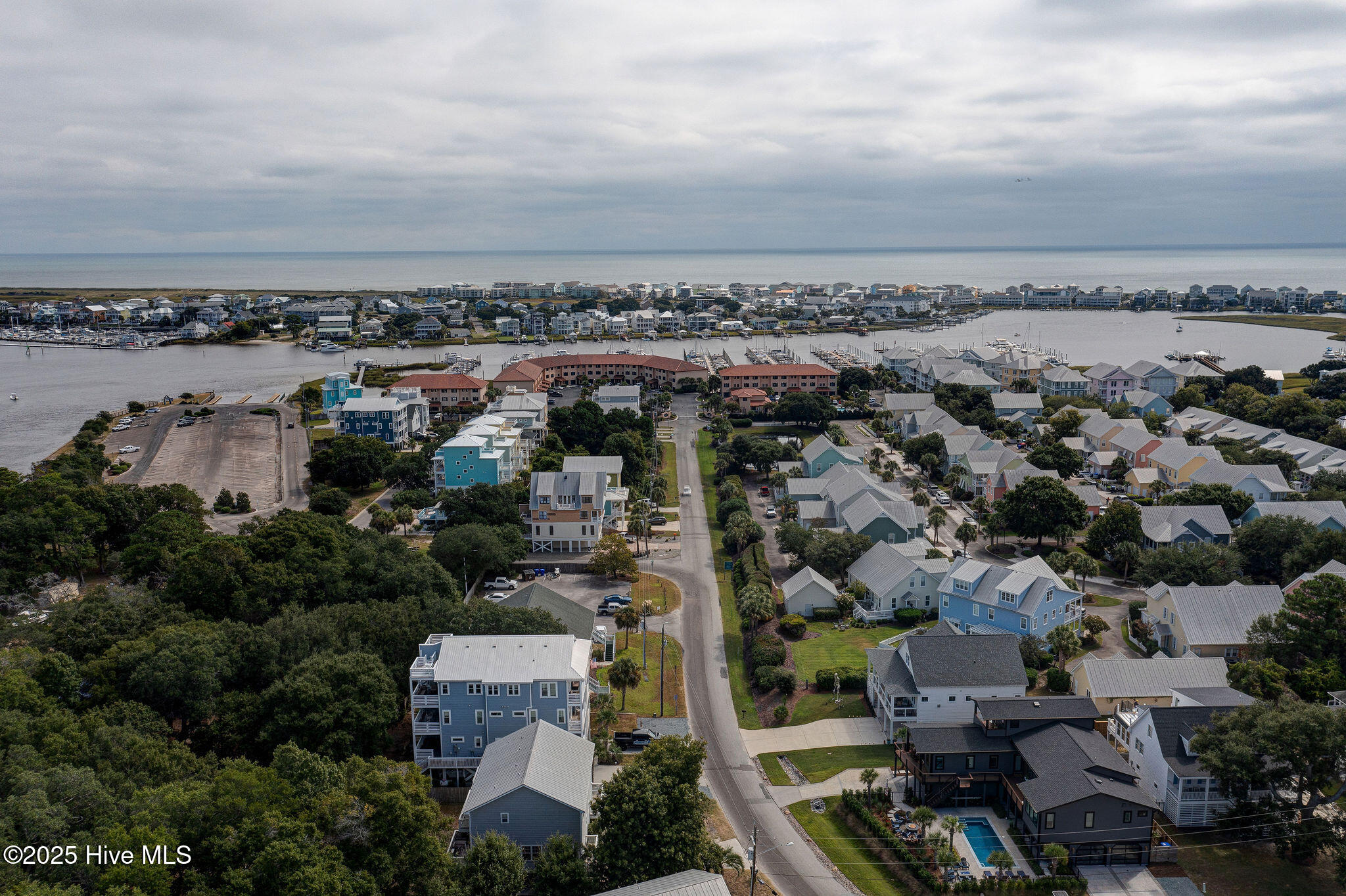 100531587 | Photo 36