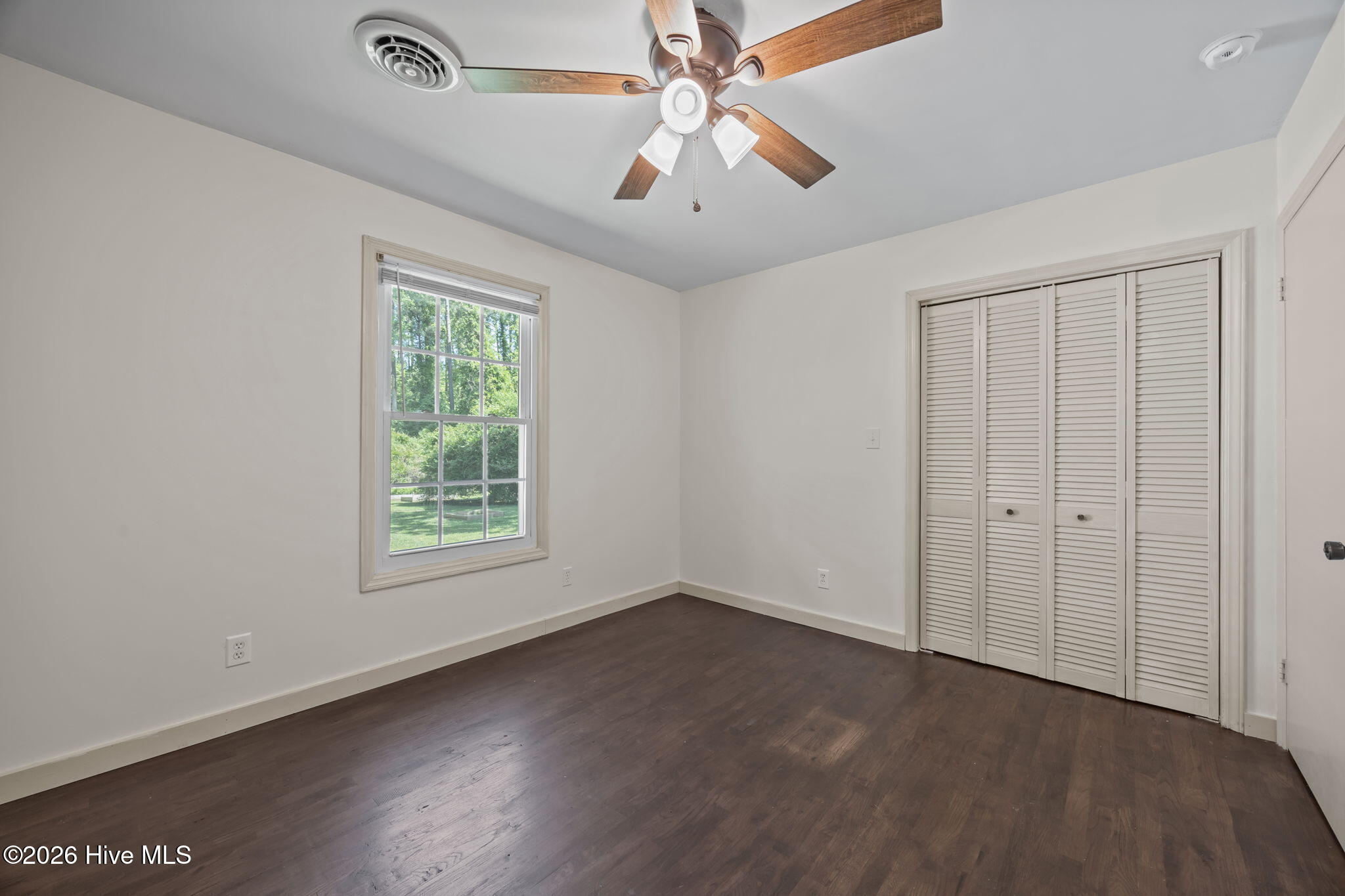 100567940 | Photo 23