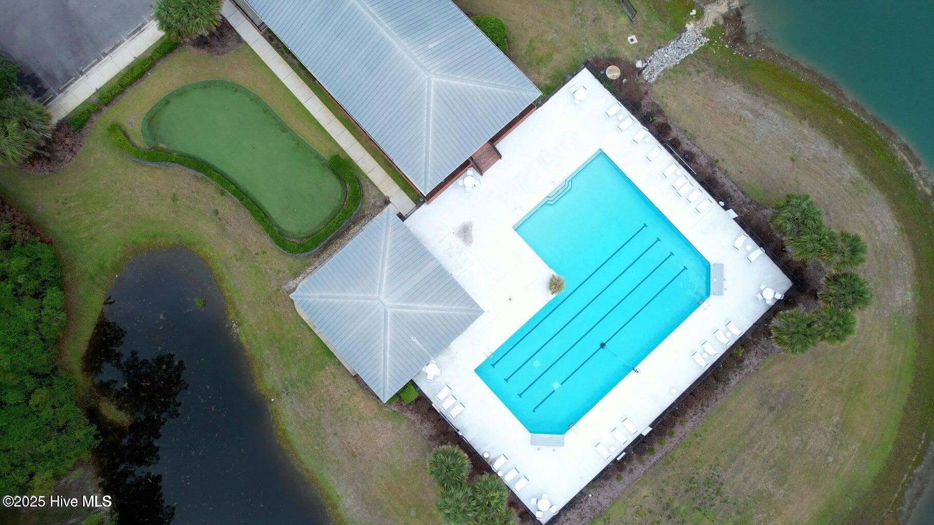 100522611 | Photo 58