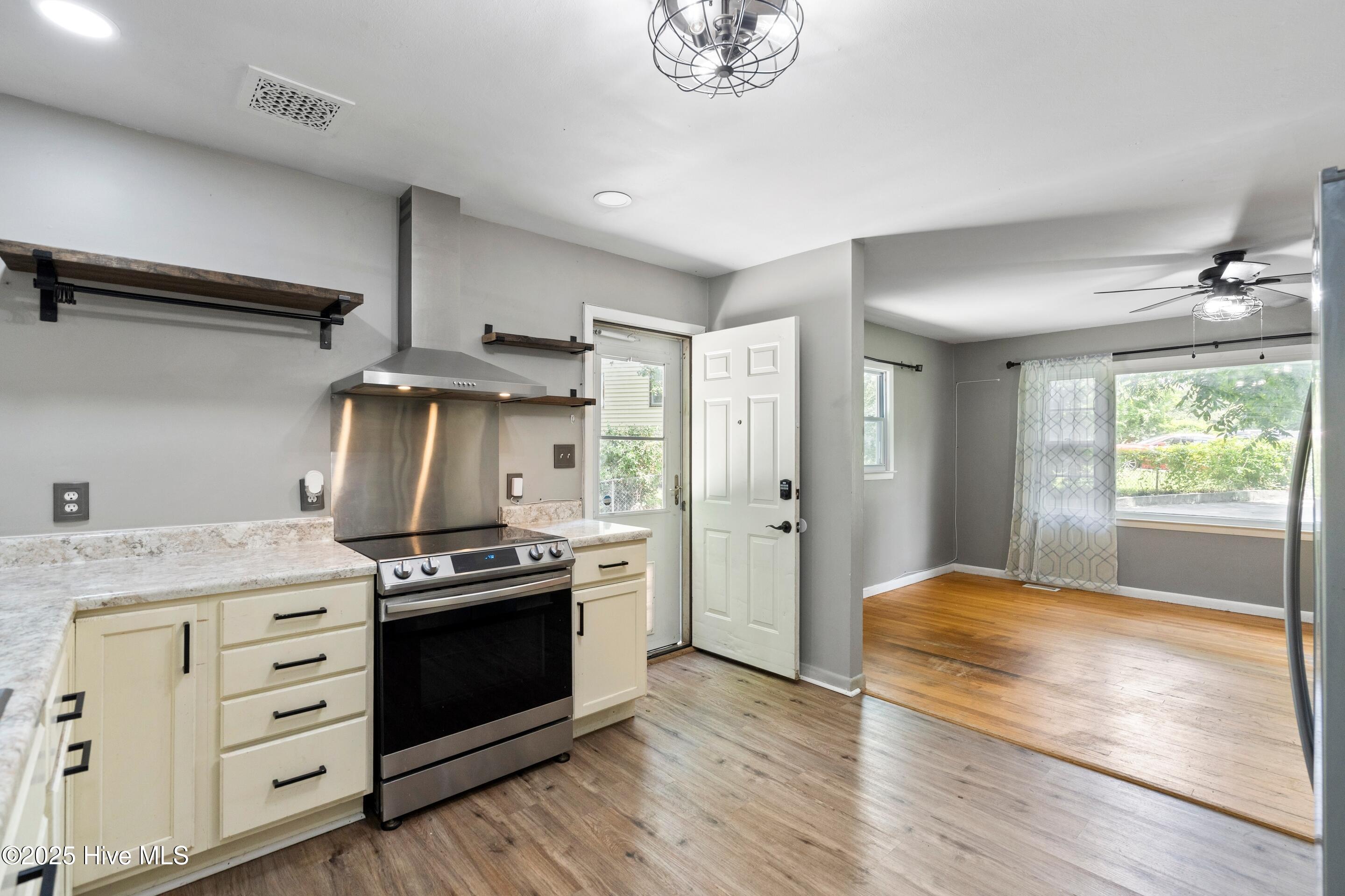 148 Jupiter Trail, Jacksonville, NC 28546 – photo 17: mls-DSC01194
