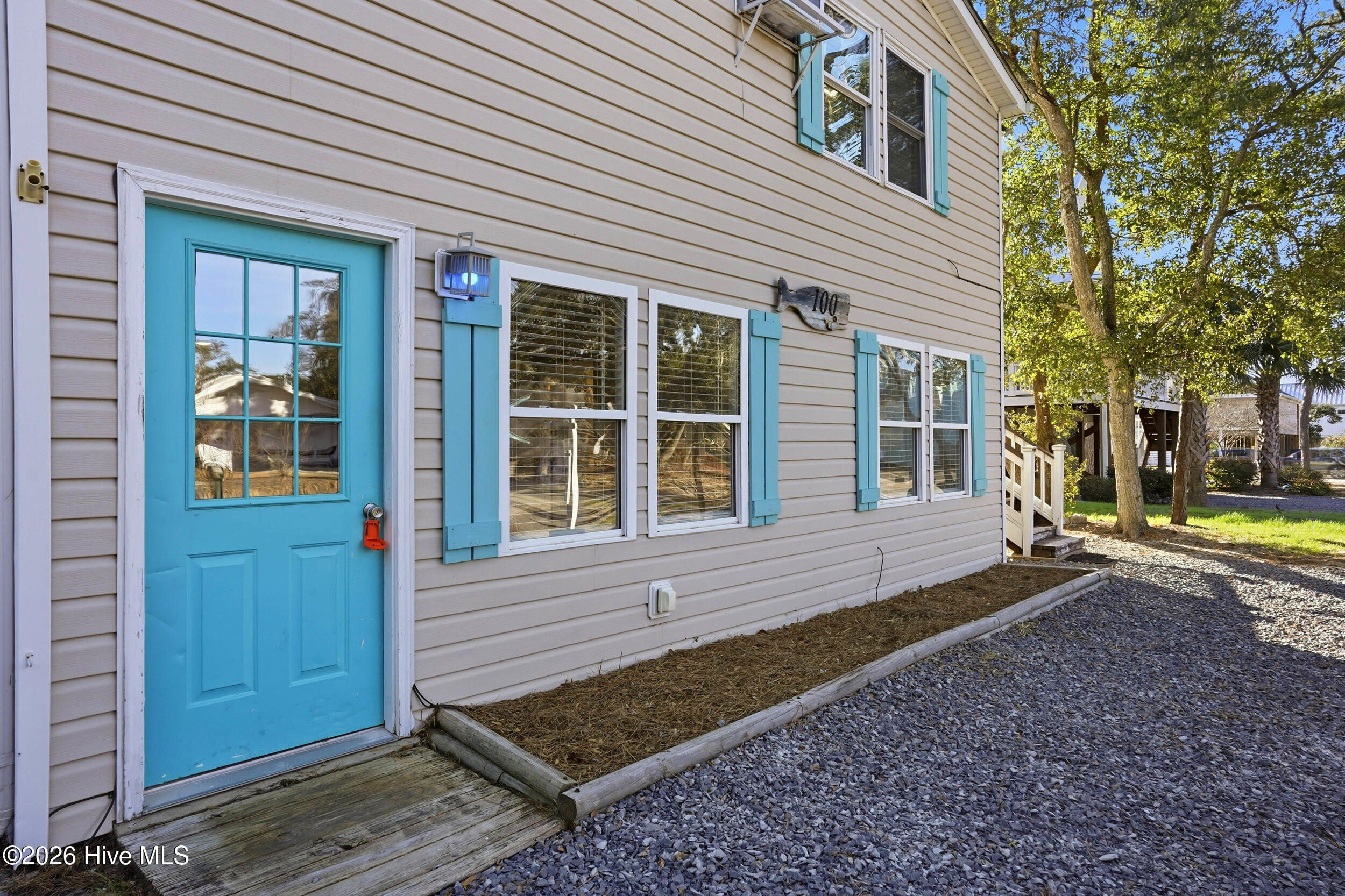 100552223 | Photo 28