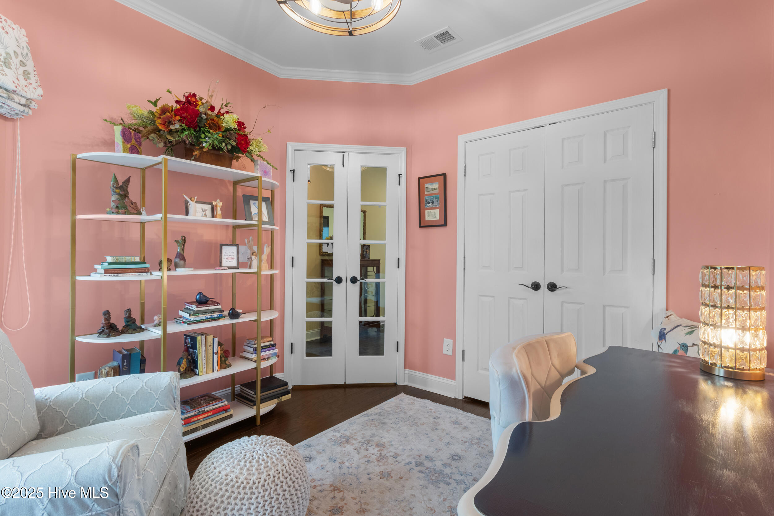 100525242 | Photo 45