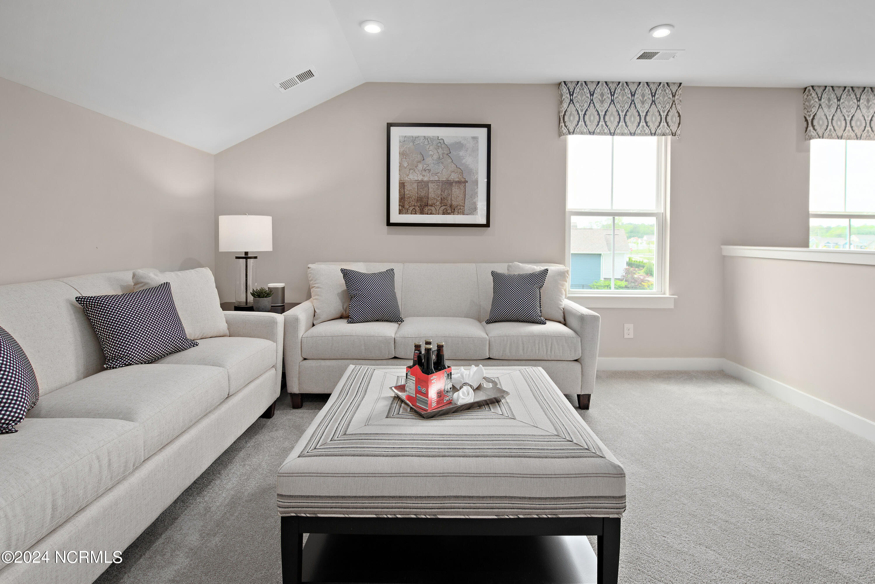 100522569 | Photo 25