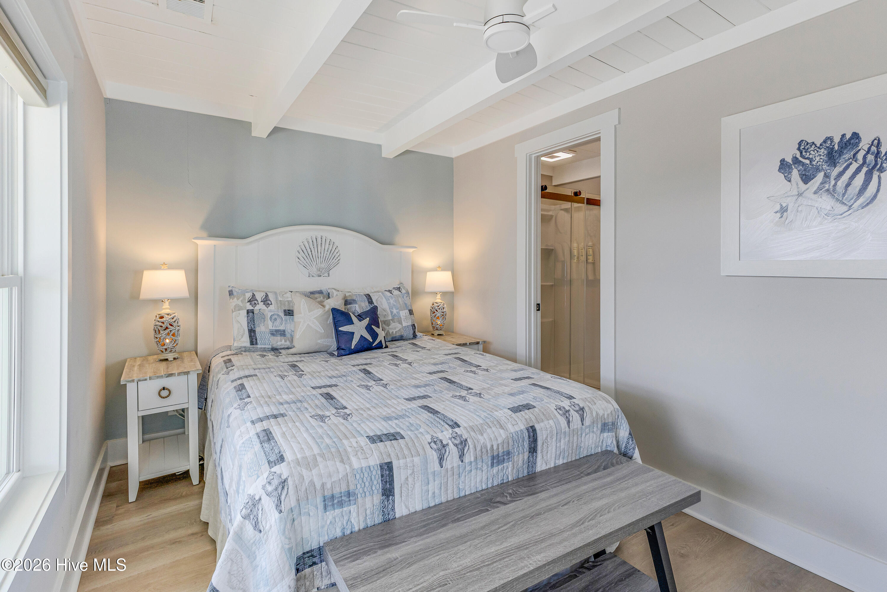 100547923 | Photo 16