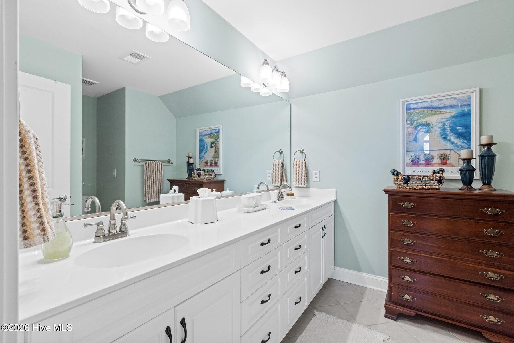 100559574 | Photo 43