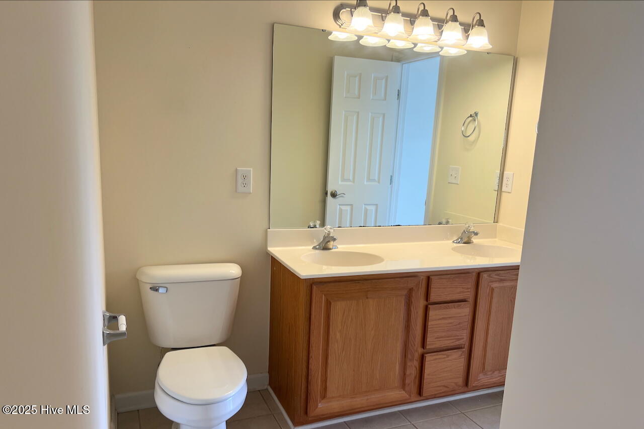 100536265 | Photo 15