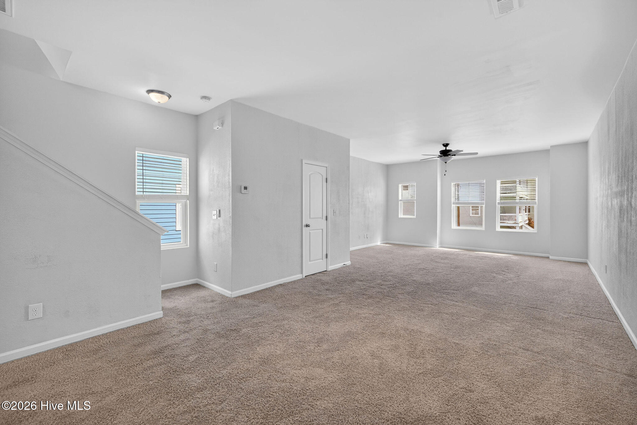 100563693 | Photo 22