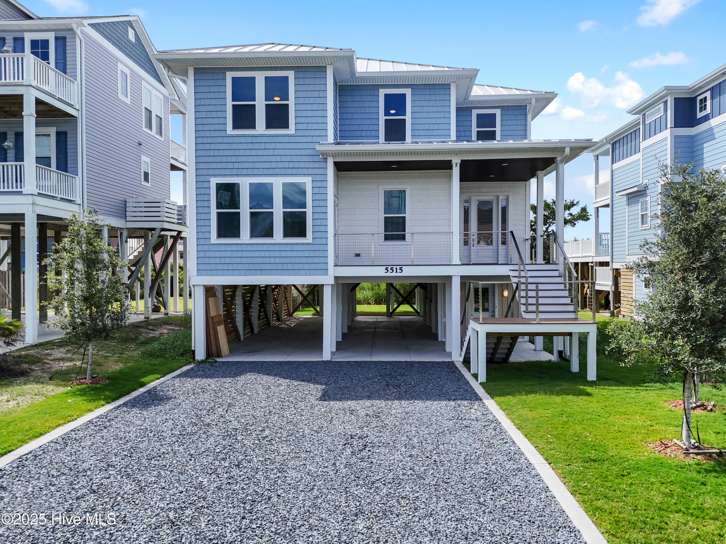 100549252 | Photo 63