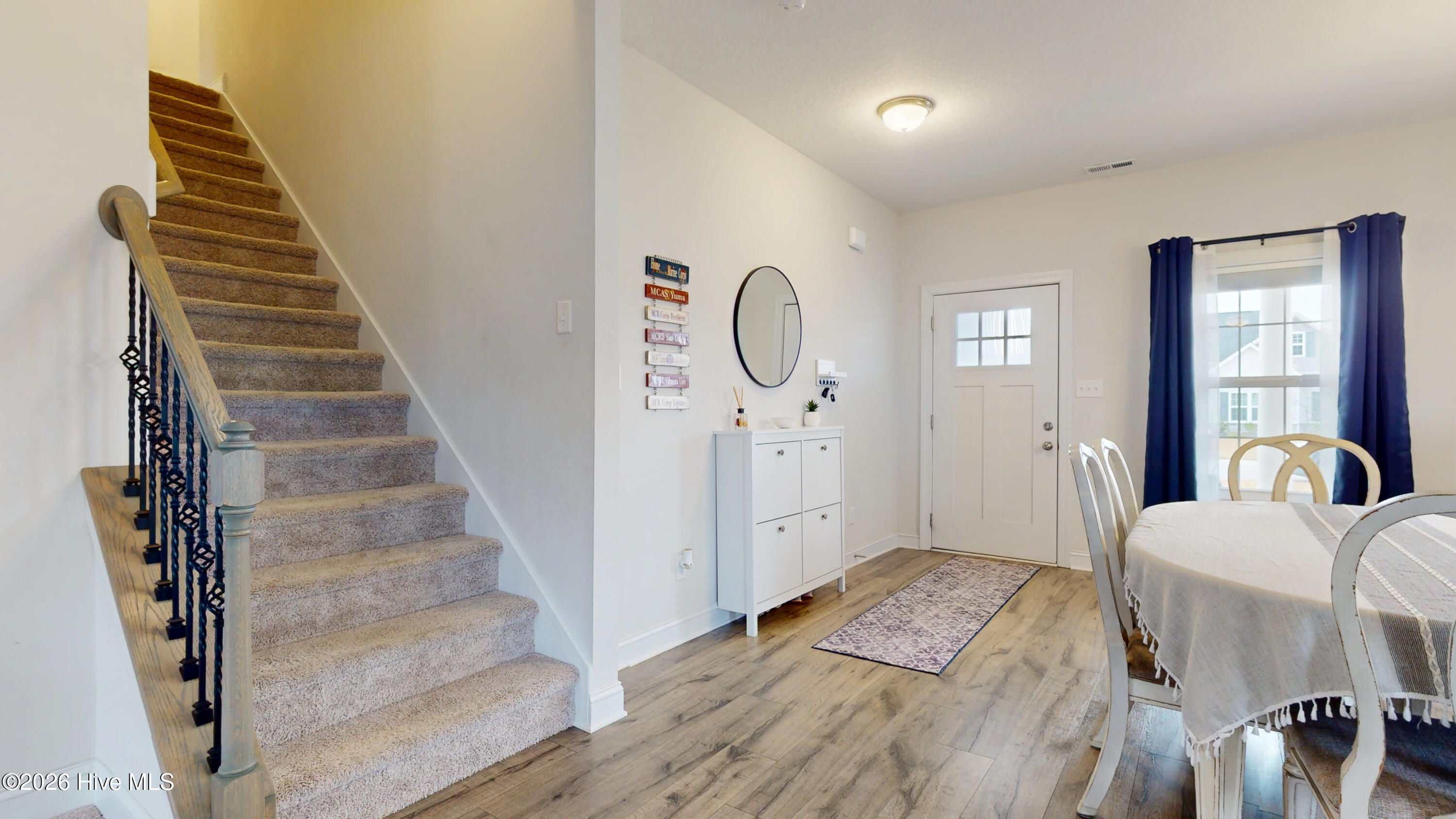 100559216 | Photo 31