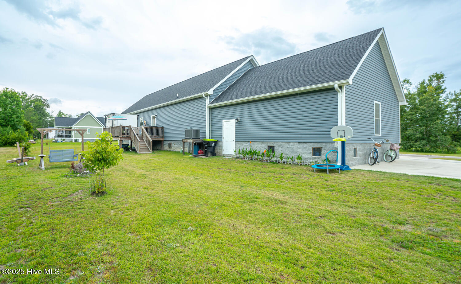 100522002 | Photo 38