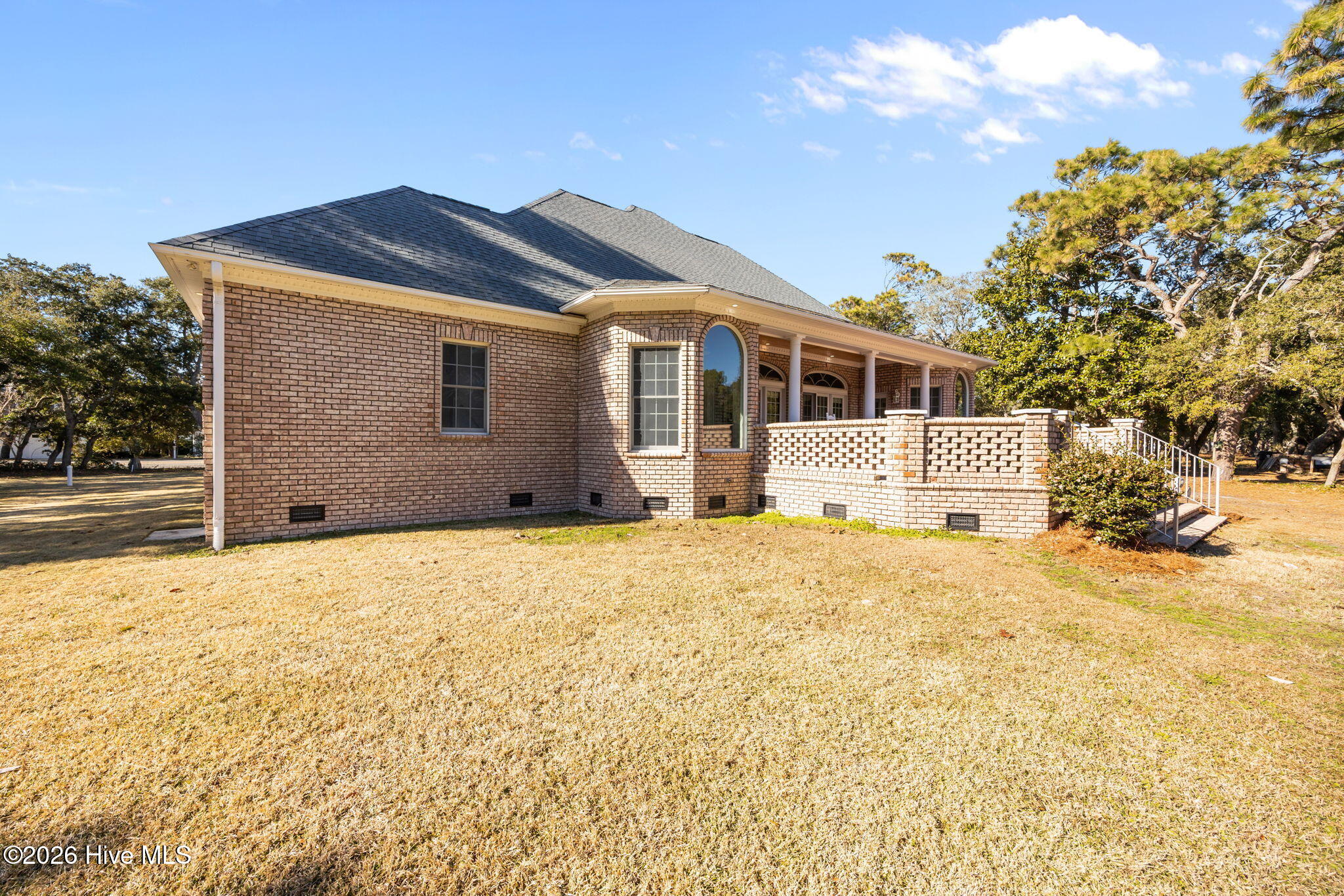 100548022 | Photo 43