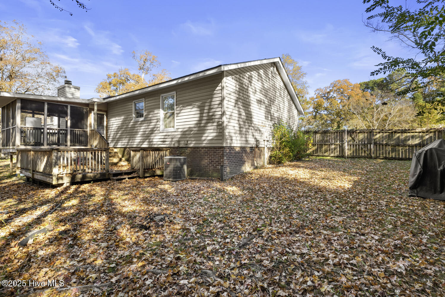 100542574 | Photo 18