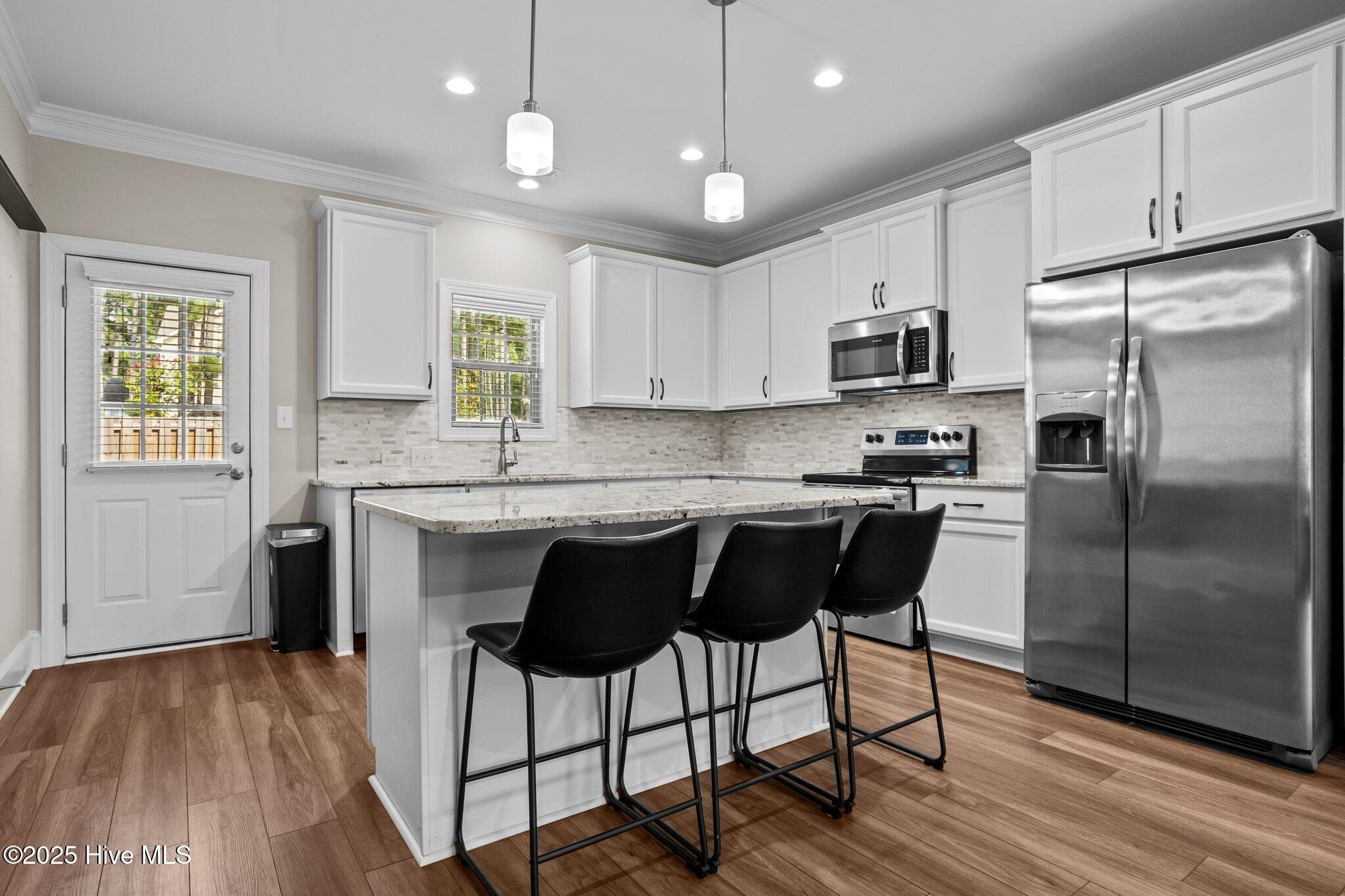 11-web-or-mls-707A8398