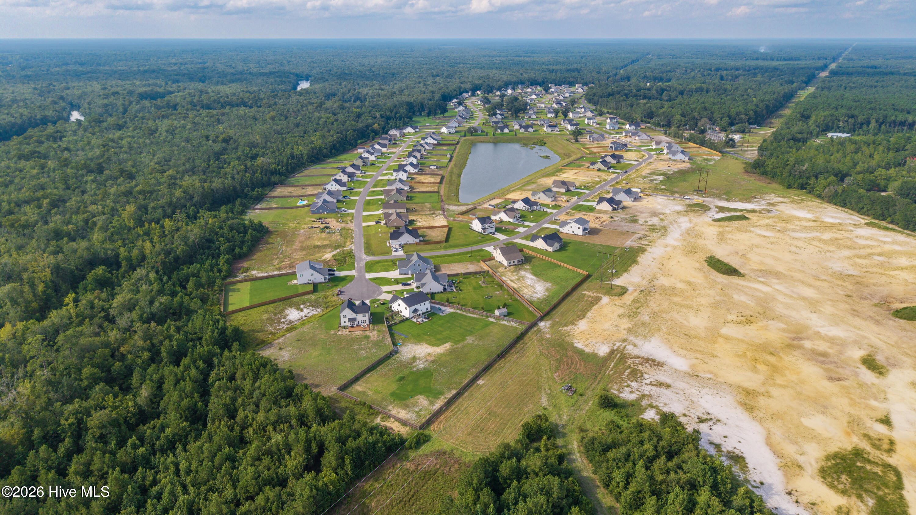 100569273 | Photo 62