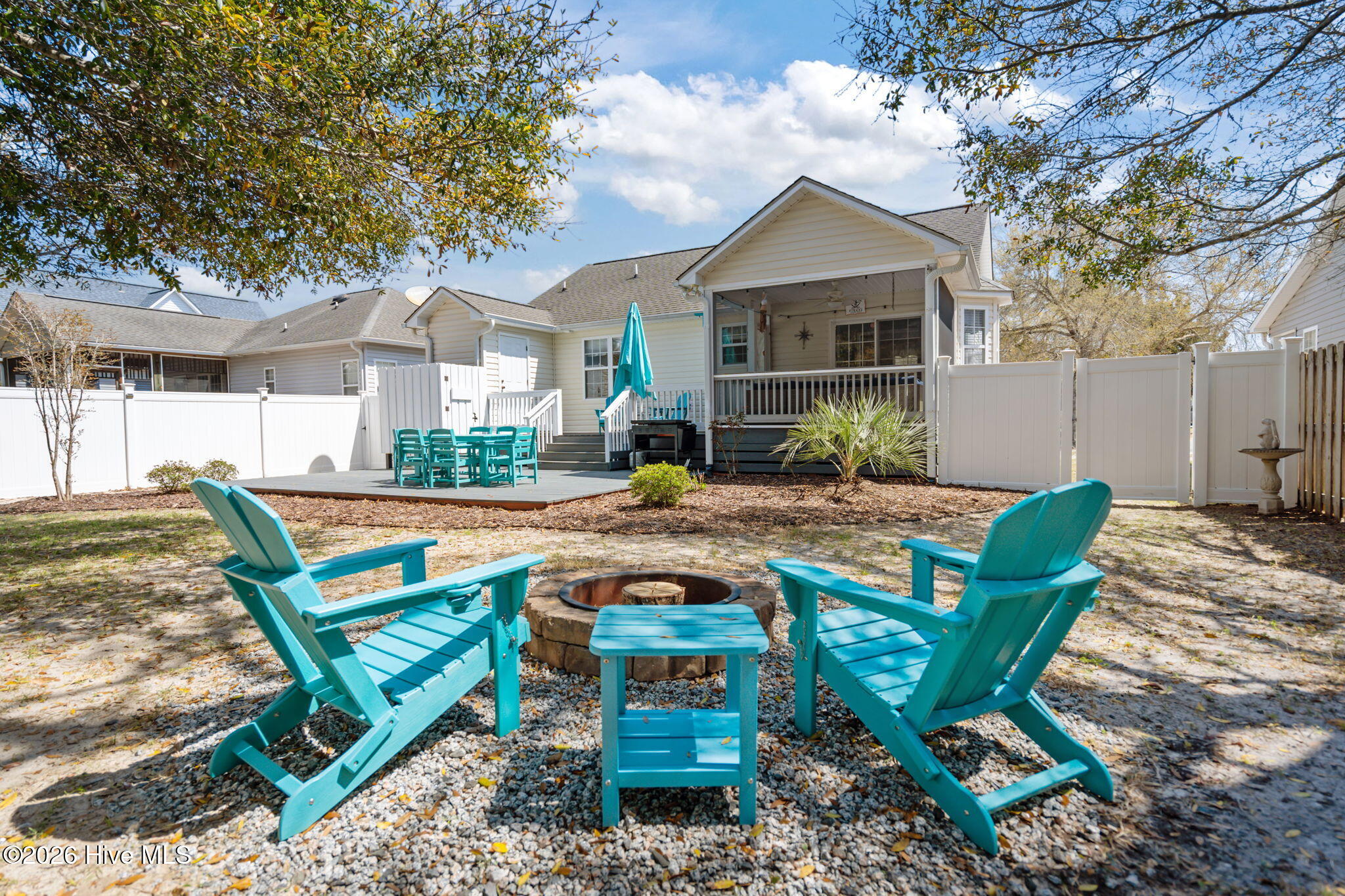 100564020 | Photo 36