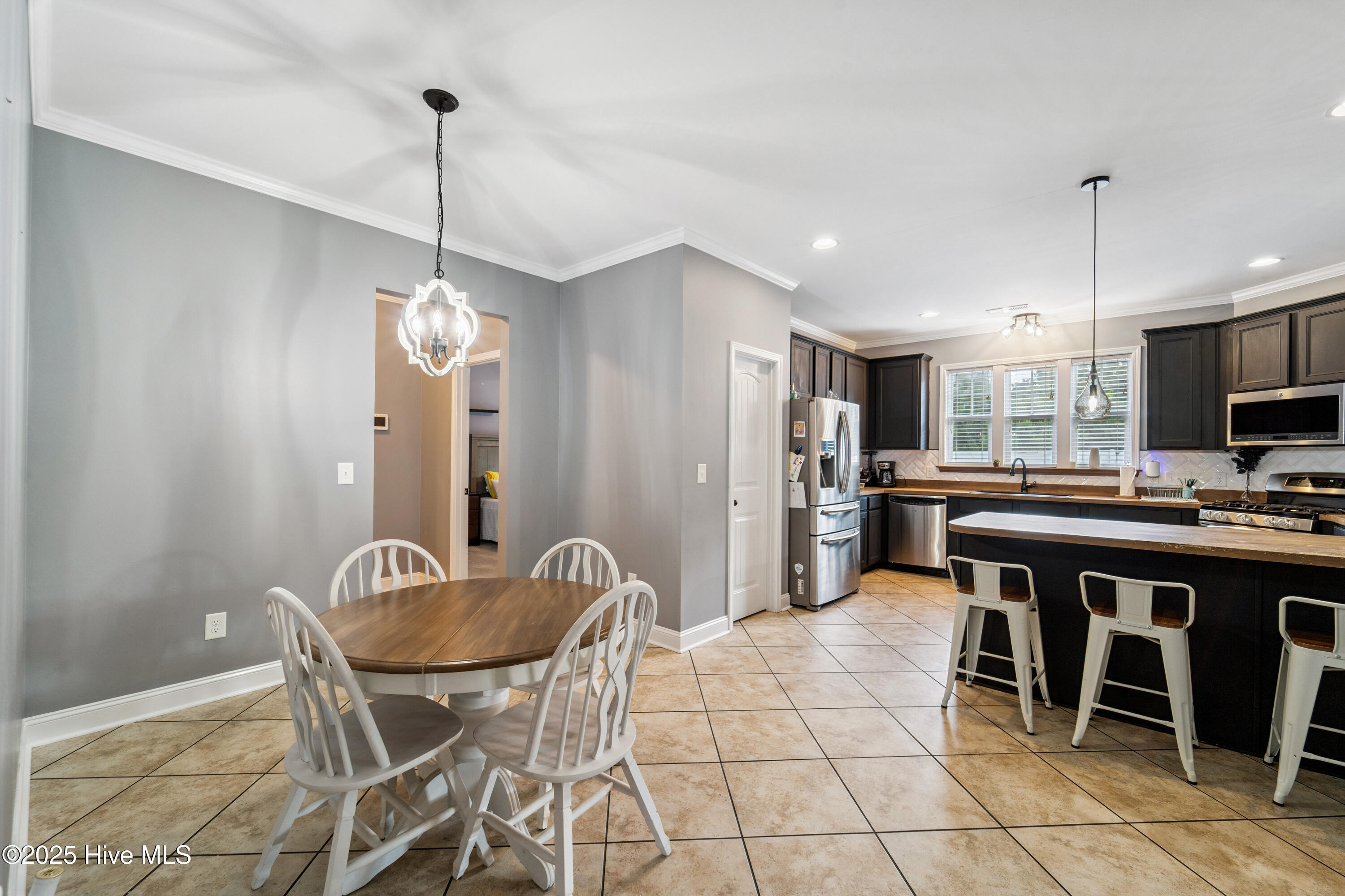 100516932 | Photo 28