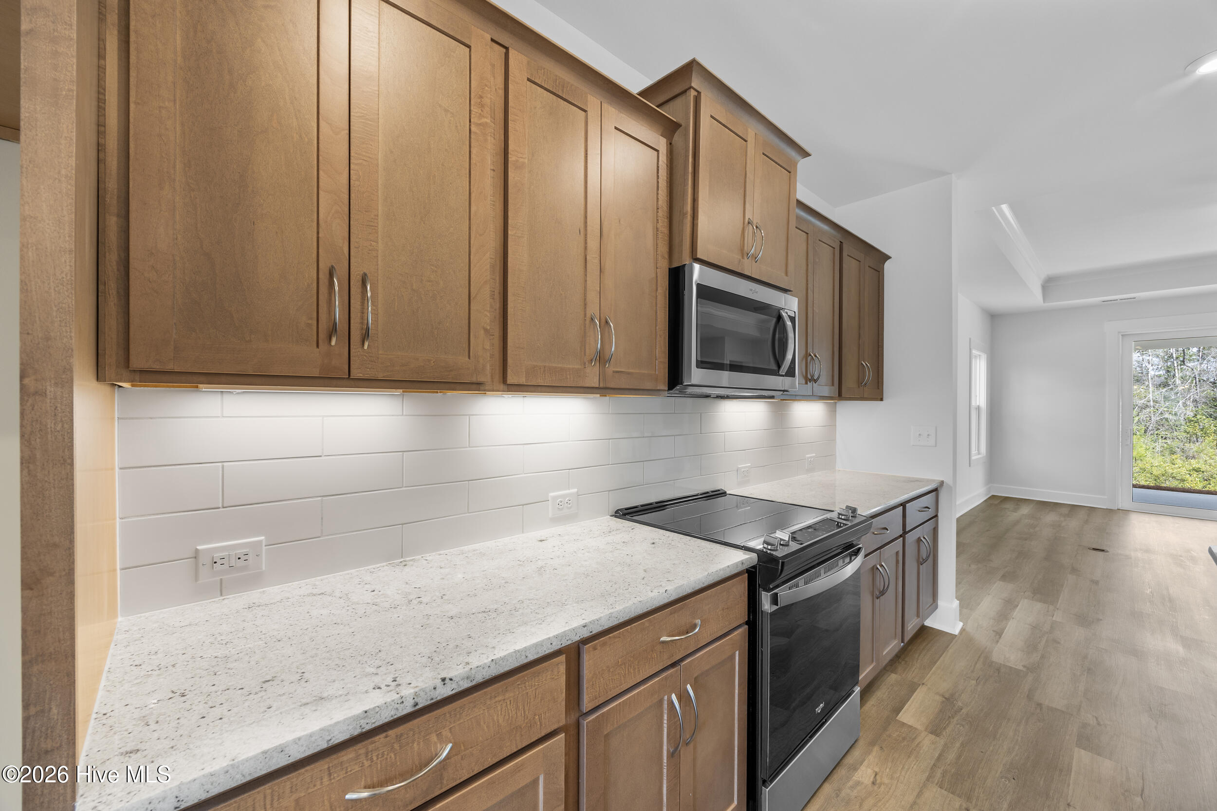 100523134 | Photo 16