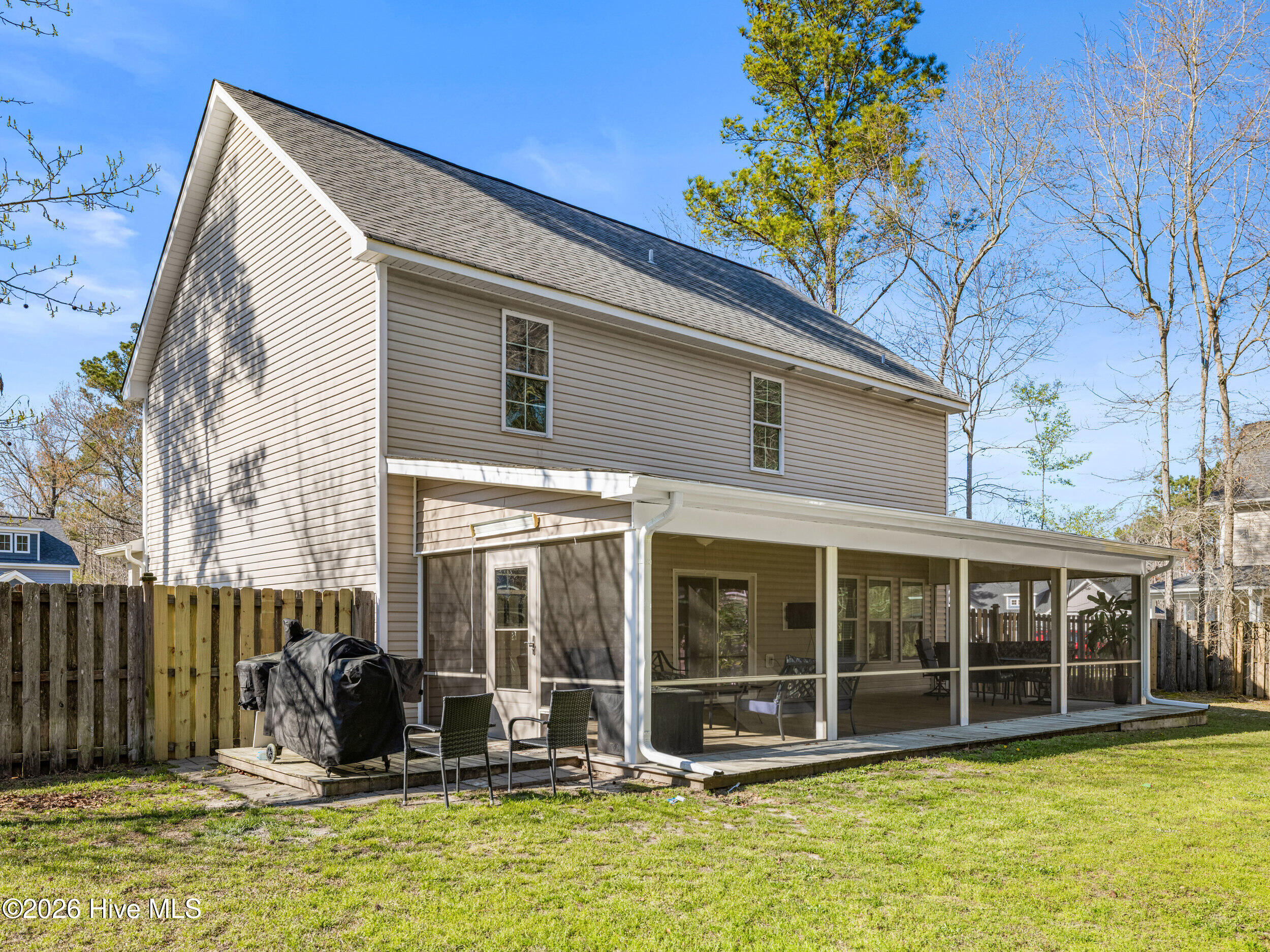 100562171 | Photo 50