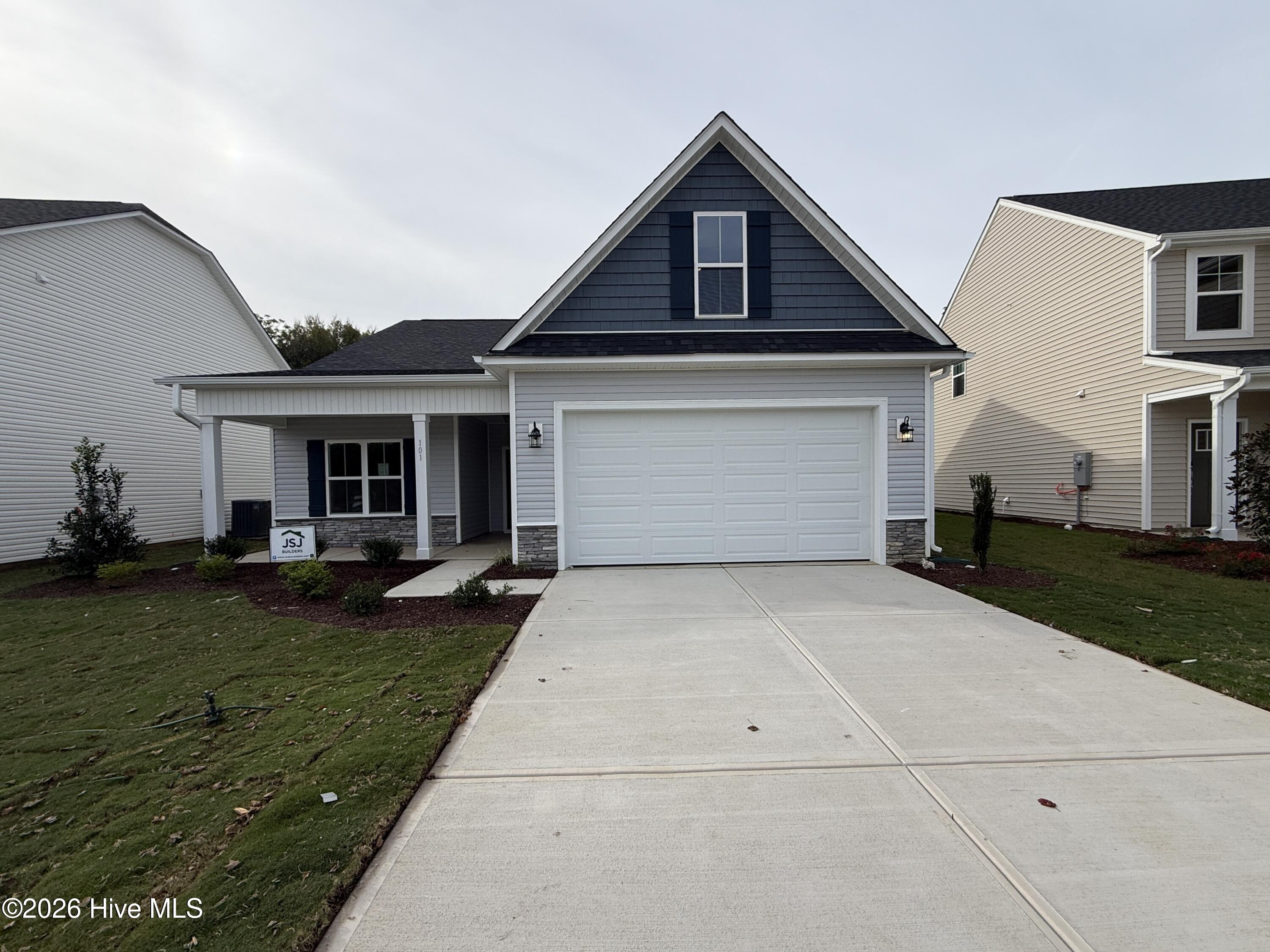 Photo 1 of Single family home for sale at 101 Crossvine St, Selma, NC 27576 | MLS# 100591839 | Listing updated on 2026-10-09