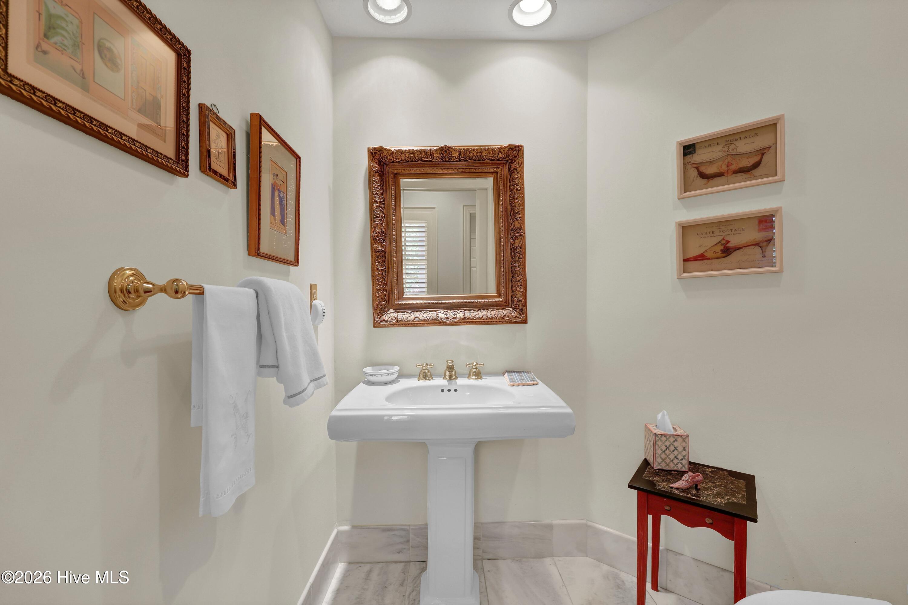 100567491 | Photo 12