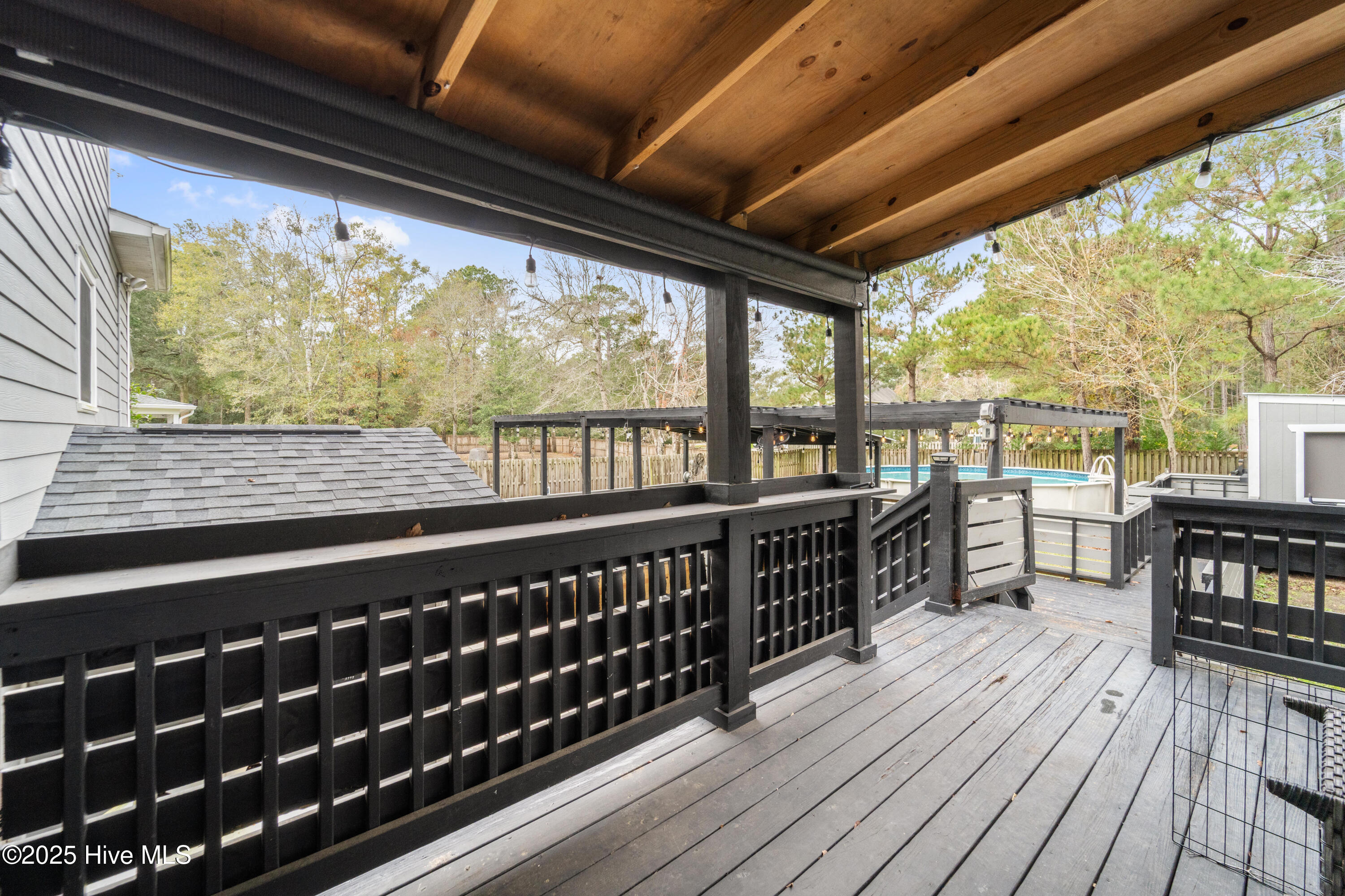 100544127 | Photo 98