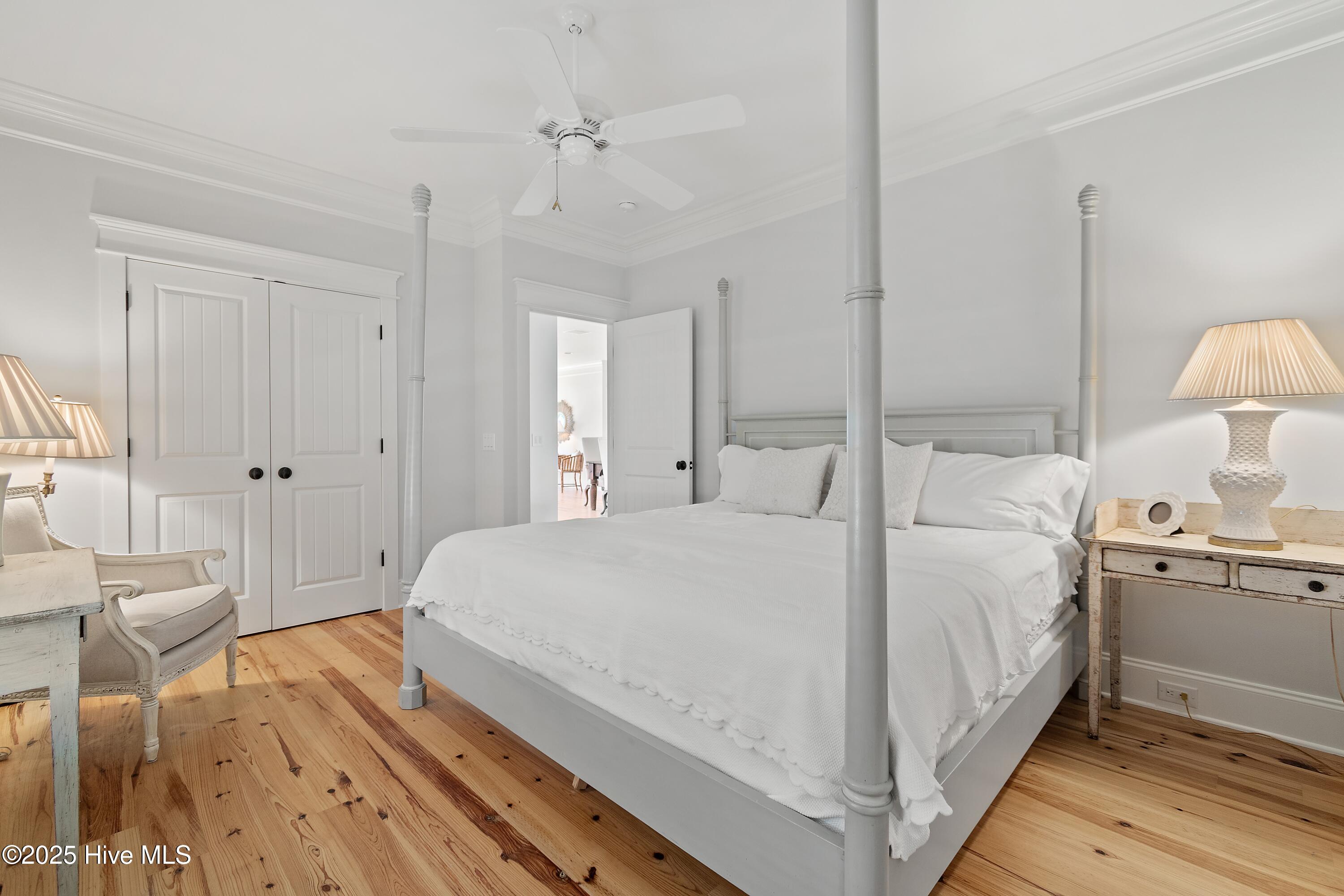 100519693 | Photo 25