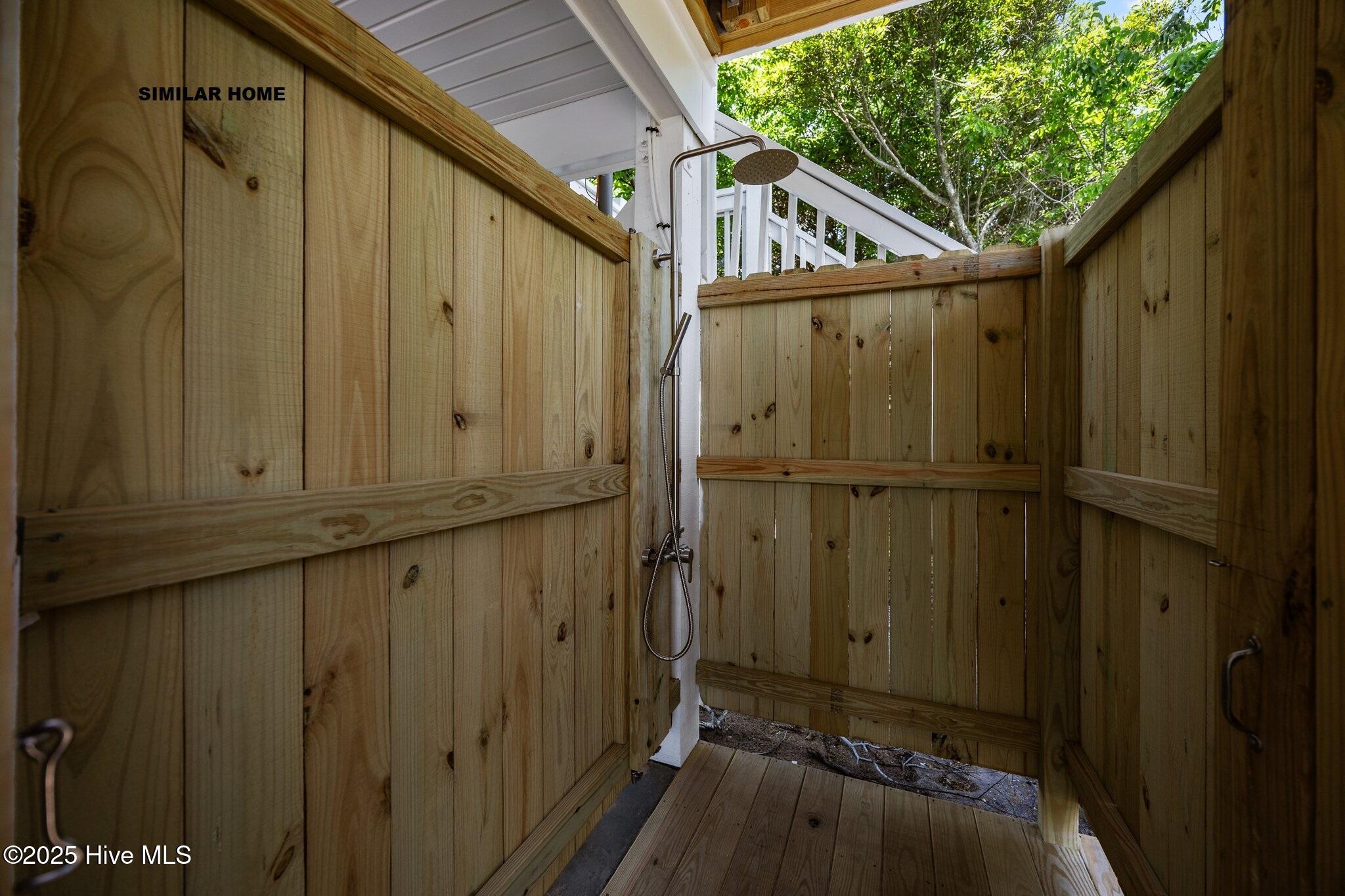 100551707 | Photo 36