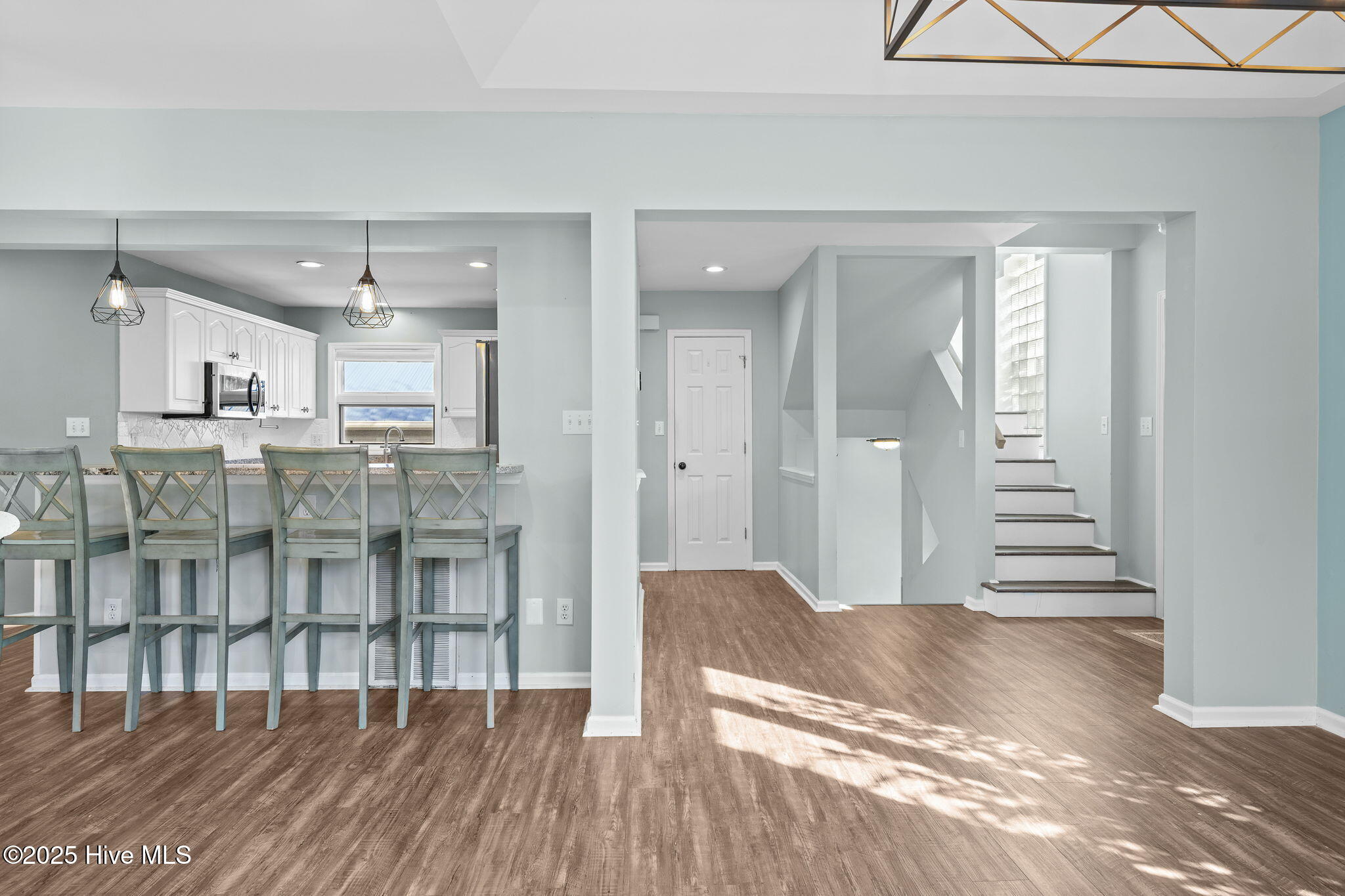 100542454 | Photo 17