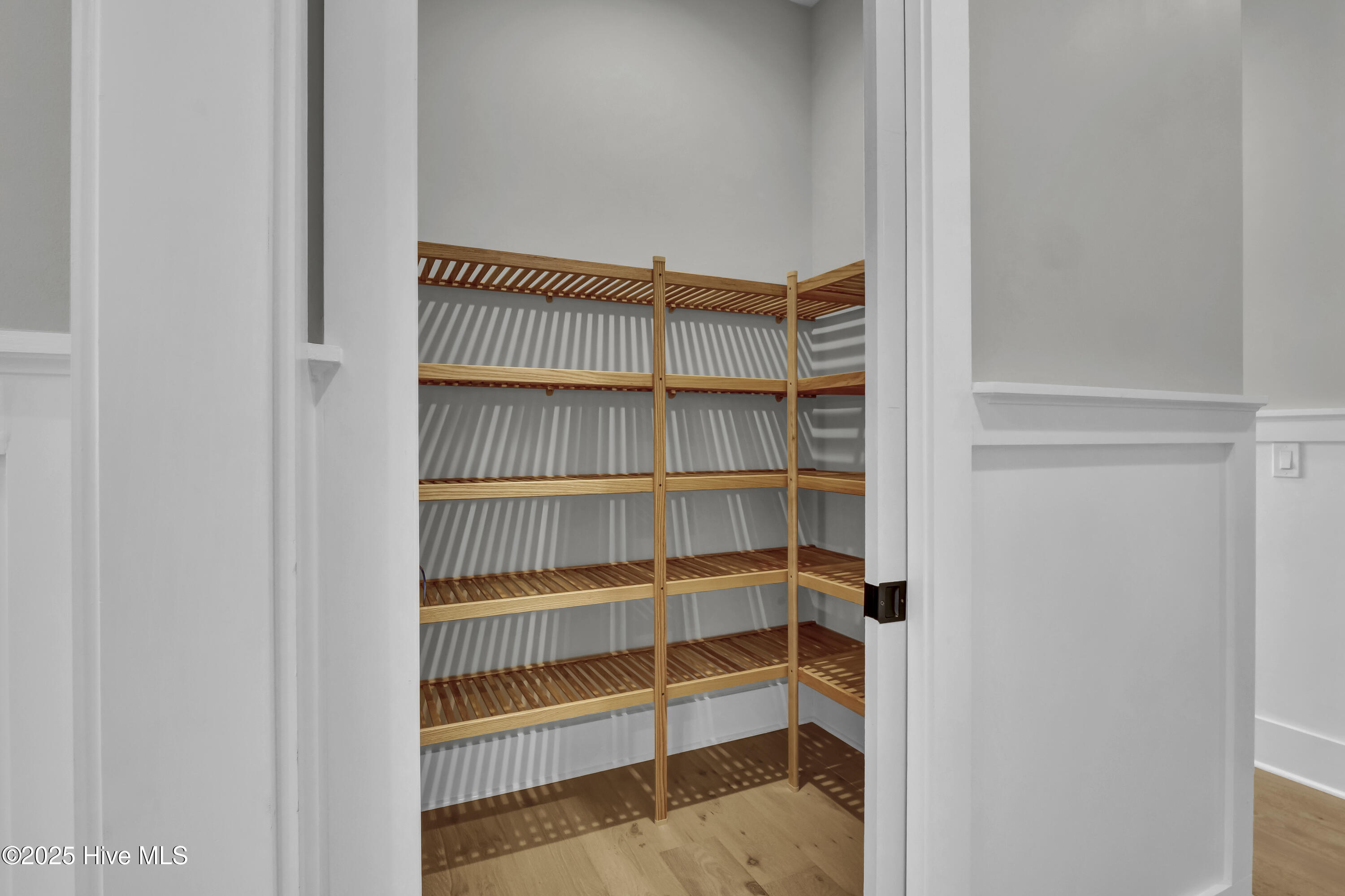 100550723 | Photo 16