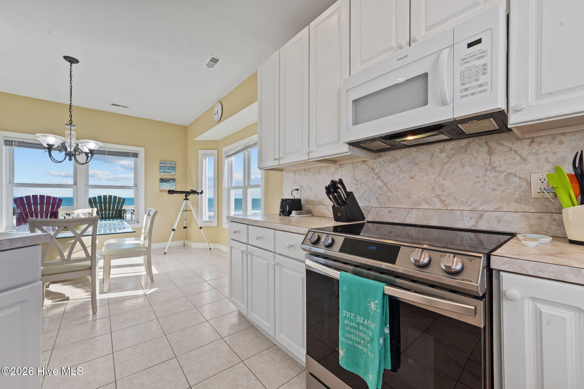 100567525 | Photo 21