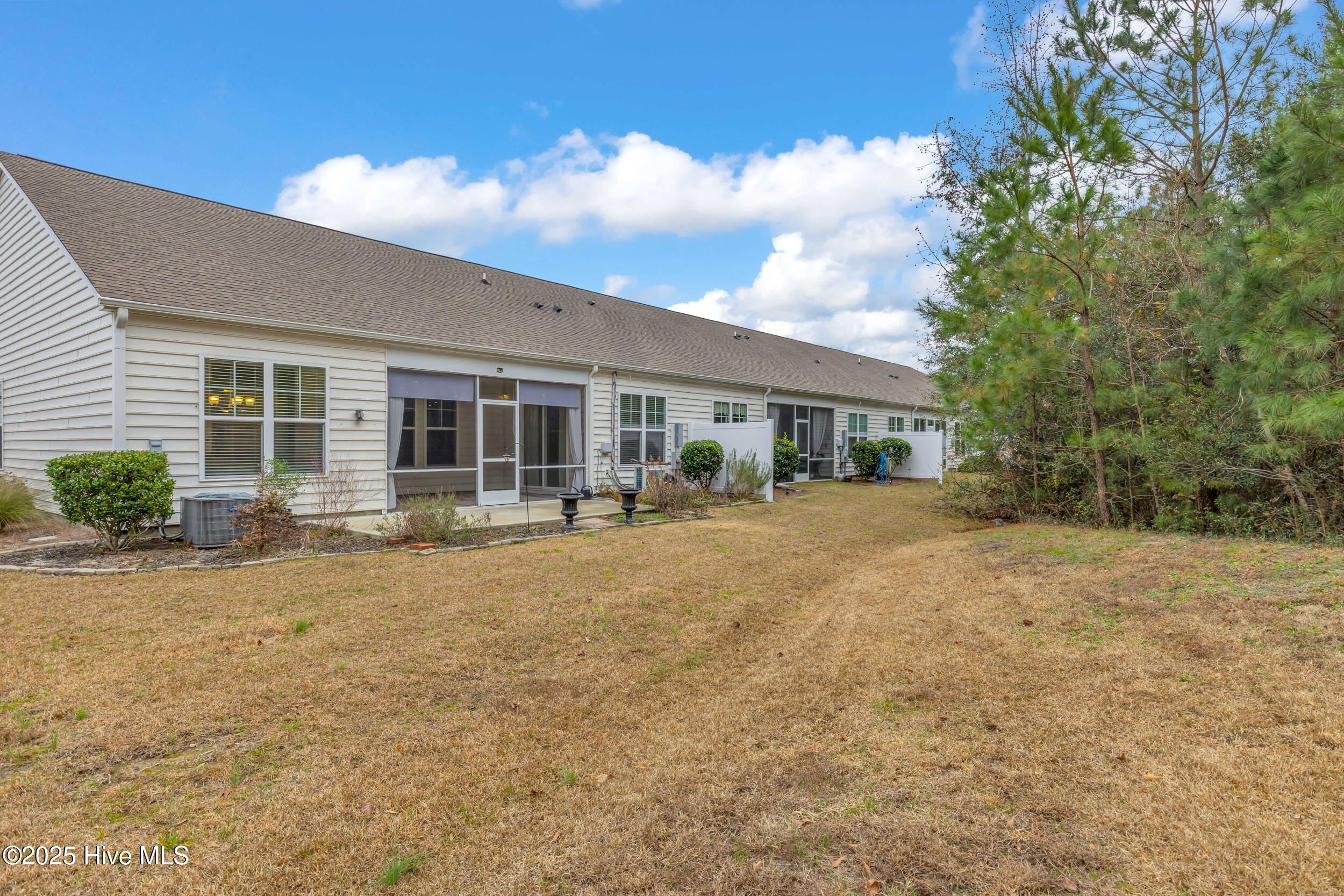 100546180 | Photo 29