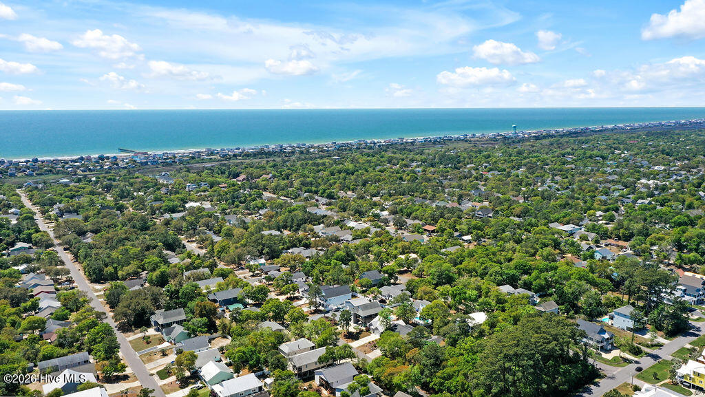 100568097 | Photo 37