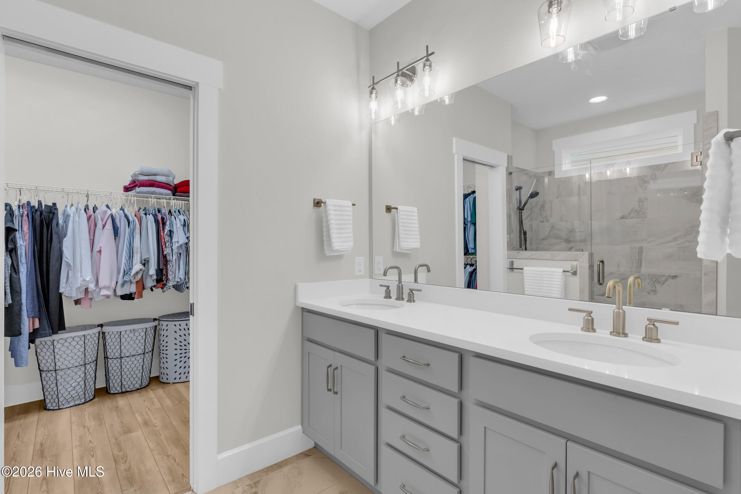 100550757 | Photo 20